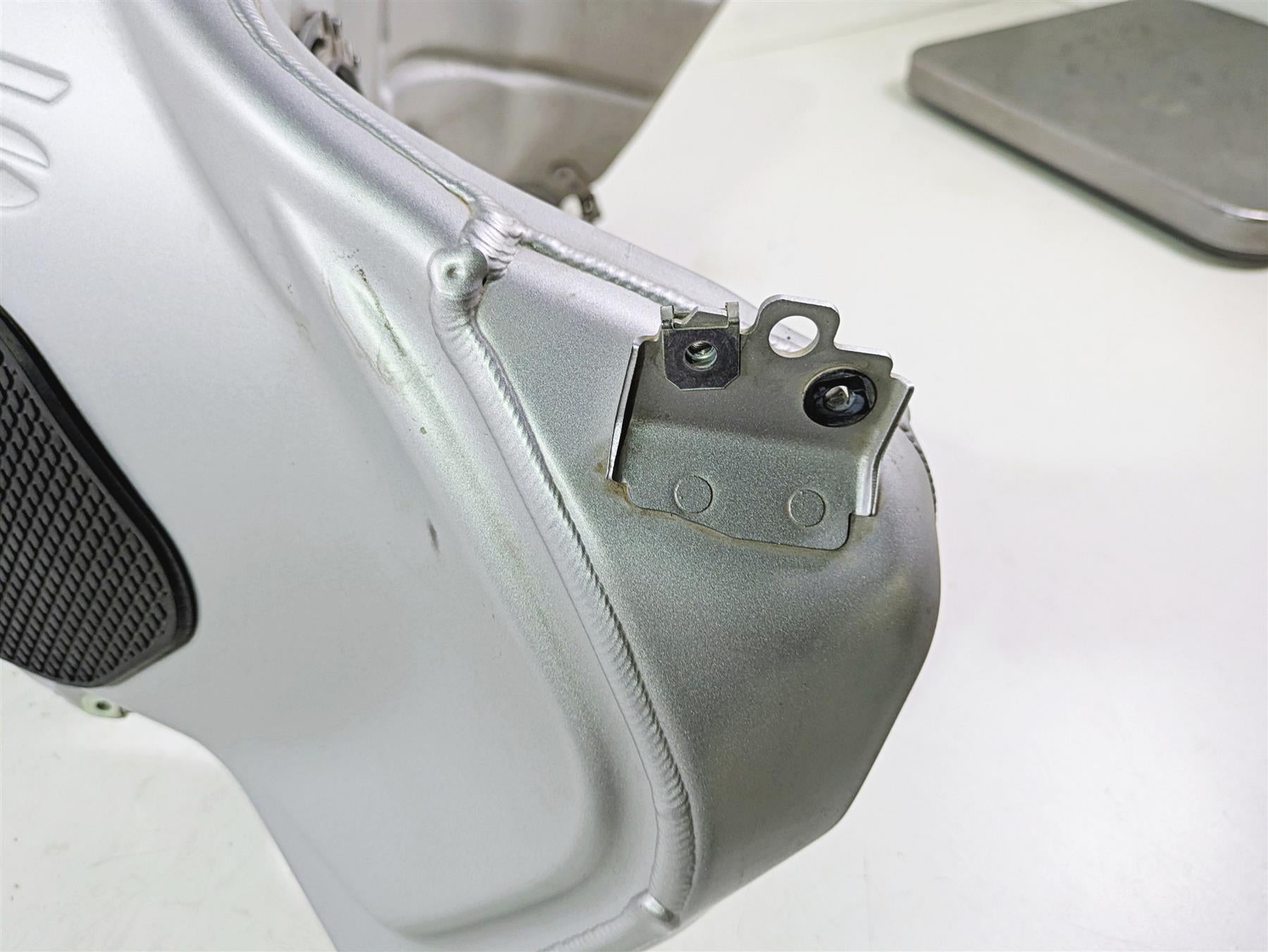 2015 BMW R1200 GS Adv K51 Fuel Gas Tank Aluminum Metallic Matt 16118537710 {{ shop.shopifyCountryName }} - Mototech271