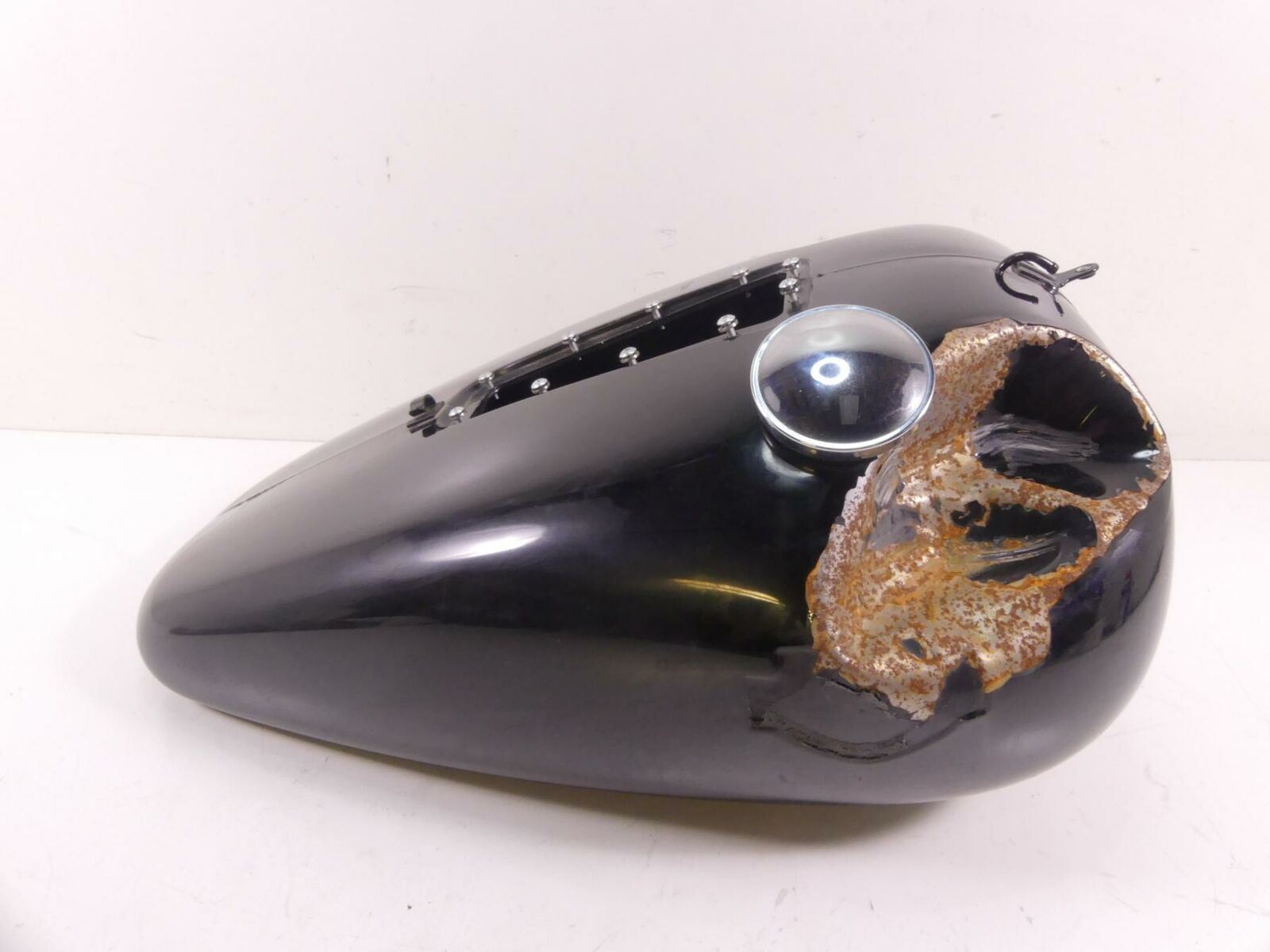 2009 Harley FXCW Softail Rocker Fuel Gas Petrol Tank Reservoir - Dent 62105-08