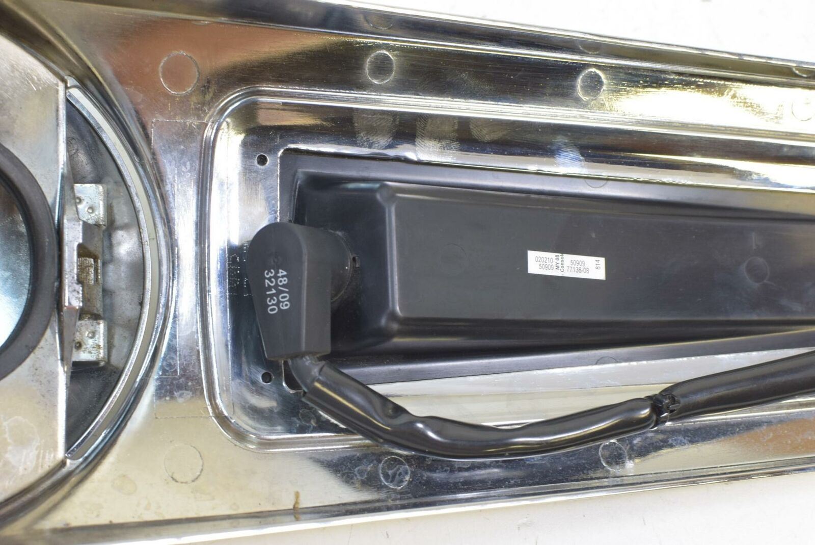 2010 Harley Touring FLHTCU Electra Glide Gas Tank Dash Cover 61270-08 {{ shop.shopifyCountryName }} - Mototech271