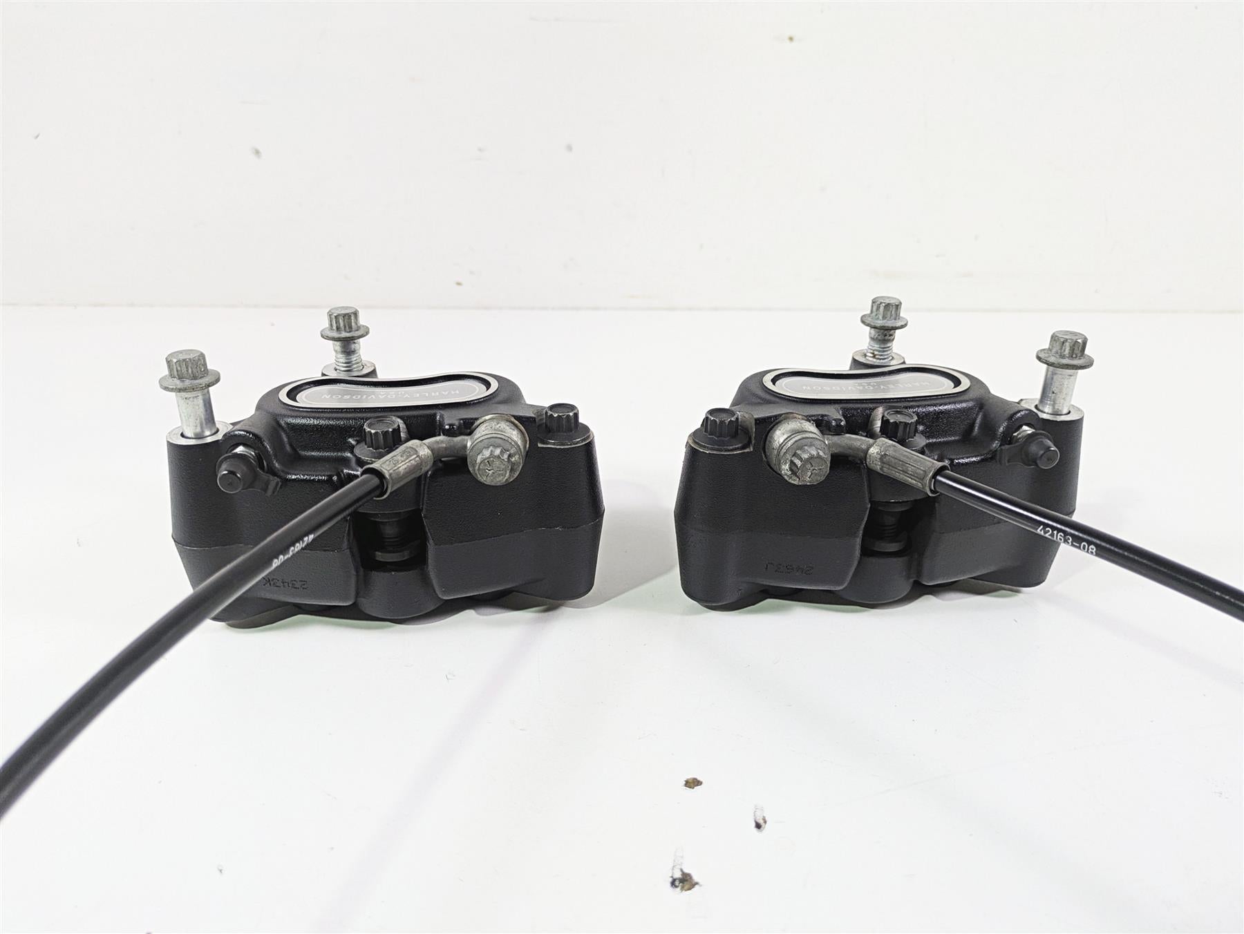 2014 Harley FXDF Dyna Fat Bob Front Brake Caliper & Line Set 41300001 41300002 {{ shop.shopifyCountryName }} - Mototech271