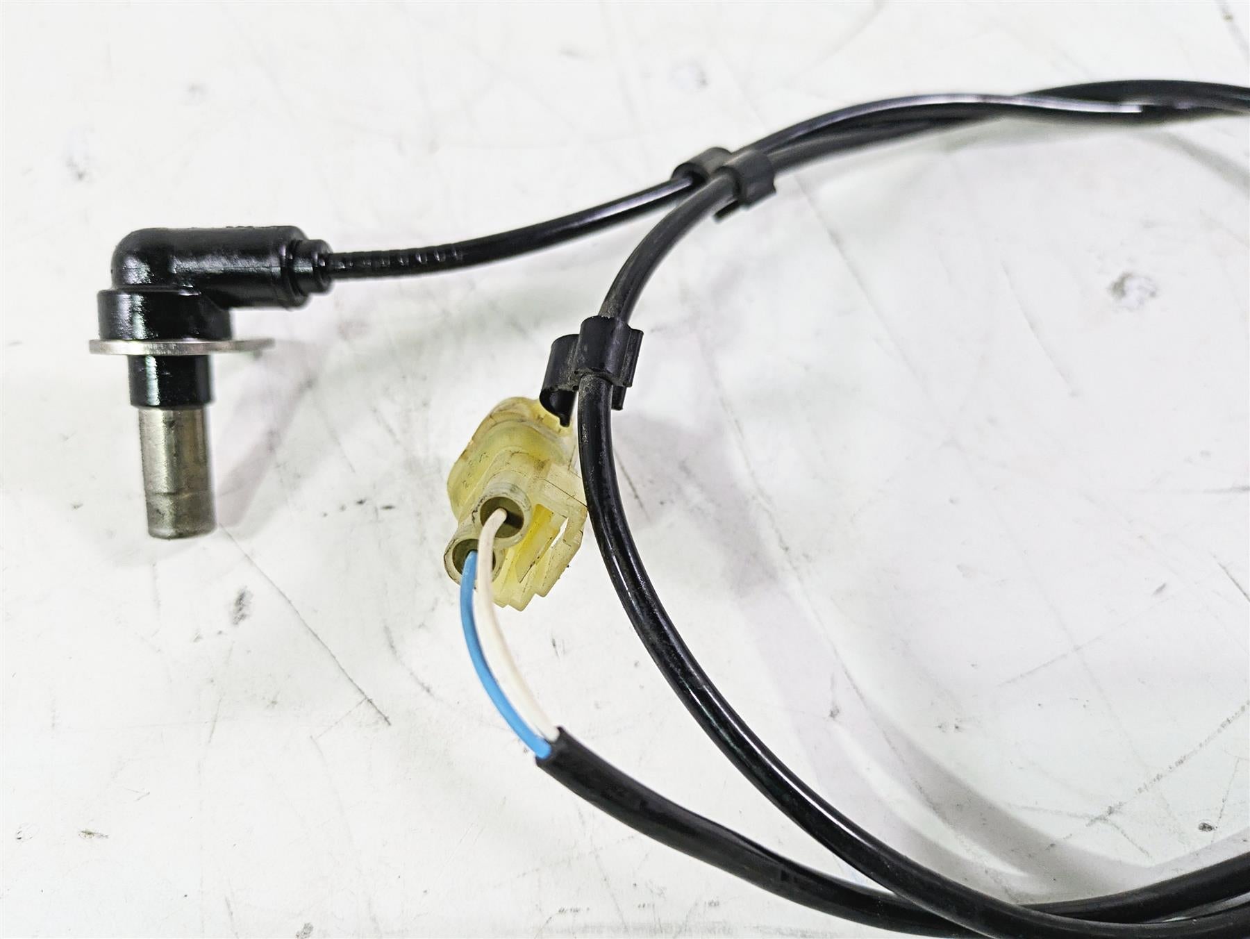 2020 Triumph Daytona 765 Moto2 Front Abs Brake Wheel Speed Sensor T2024445 {{ shop.shopifyCountryName }} - Mototech271