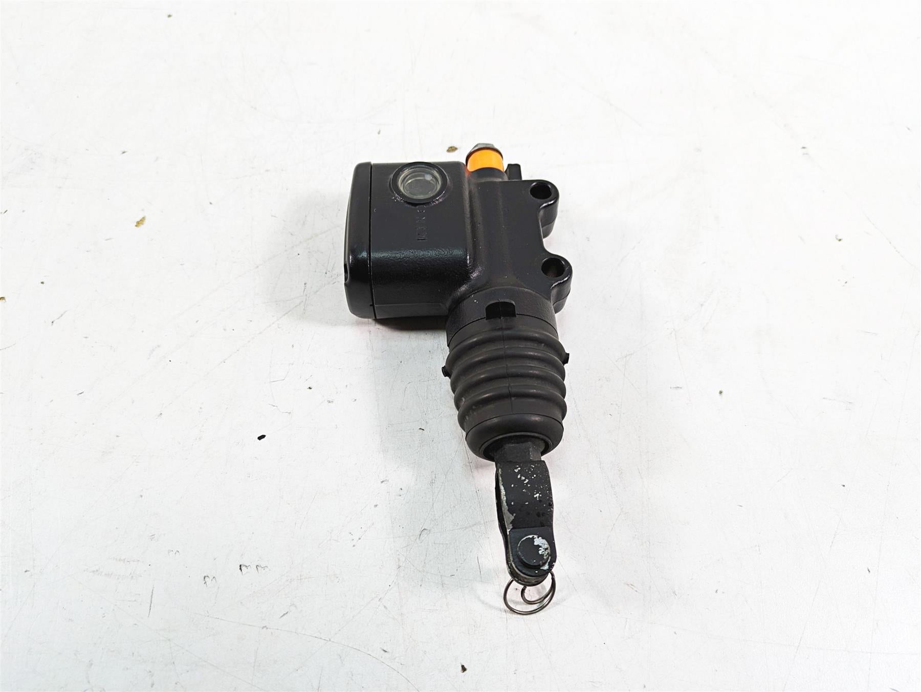 2020 Harley Softail FXBB Street Bob Rear Brake Master Cylinder 5/8" 41700460 {{ shop.shopifyCountryName }} - Mototech271