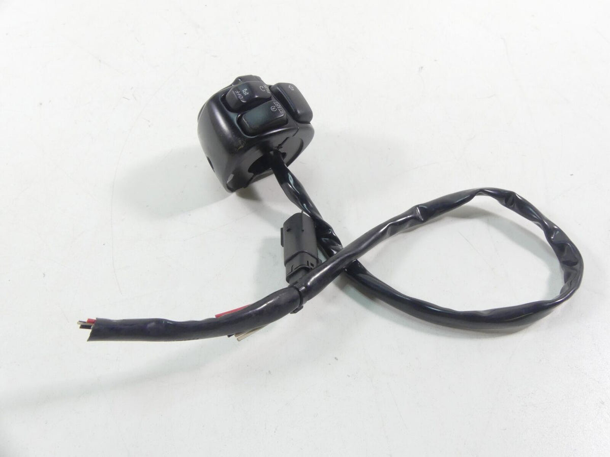 2015 Harley VRSCF Muscle V-Rod Right Control Switch Start Stop - Read 71684-06A {{ shop.shopifyCountryName }} - Mototech271