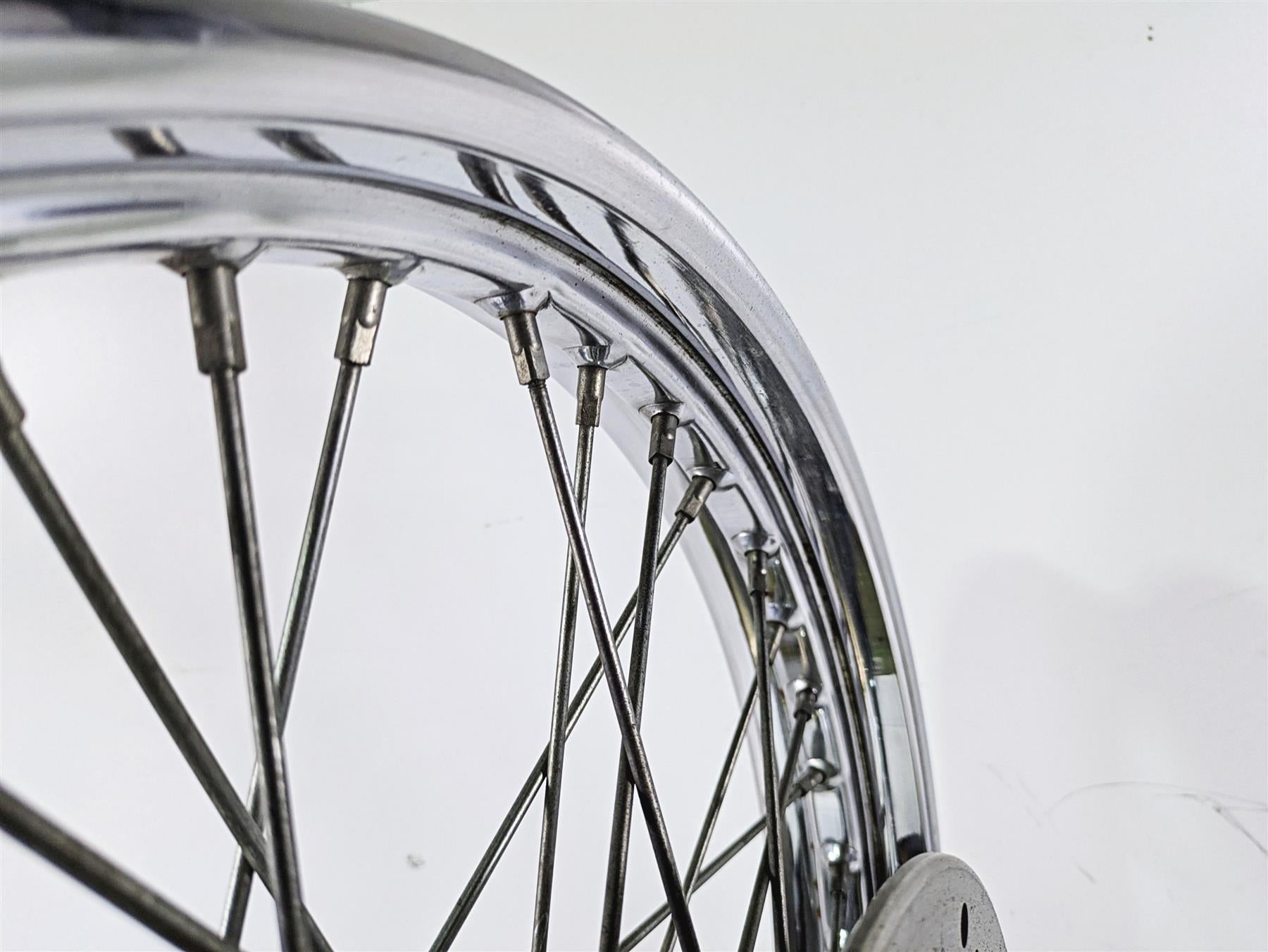 2003 Harley Softail FXSTDI Deuce 100th Straight 21x2.15 Front Wheel 43662-80B {{ shop.shopifyCountryName }} - Mototech271