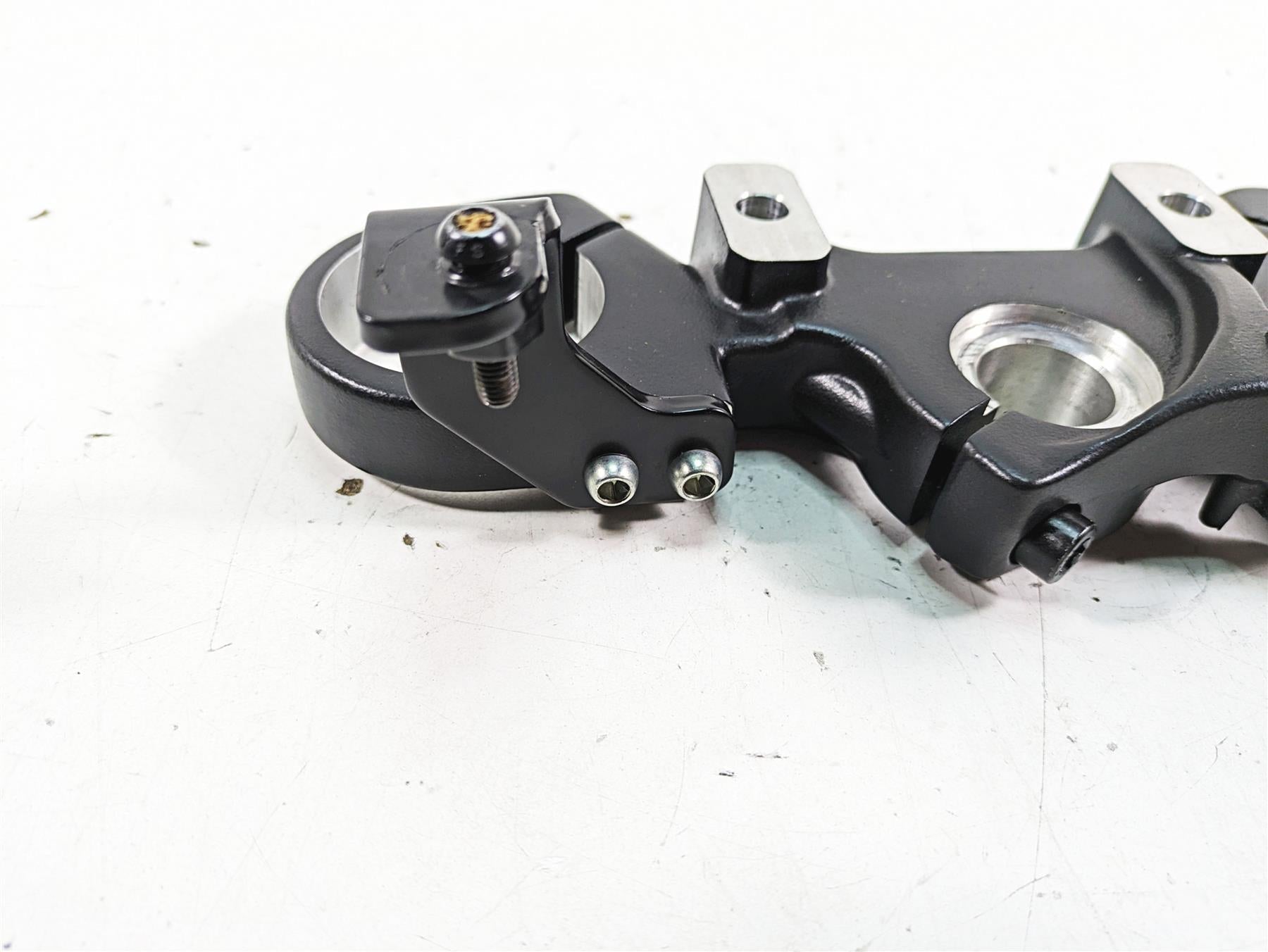2022 Harley RA1250 S Pan America Upper Triple Tree Steering Clamp 45900242 {{ shop.shopifyCountryName }} - Mototech271