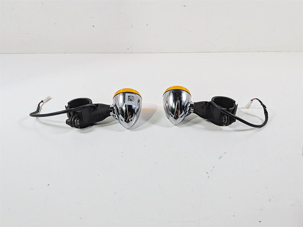 2021 Indian Scout 1200 Chrome Front Blinker Turn Signals & Mounts 2412602 {{ shop.shopifyCountryName }} - Mototech271