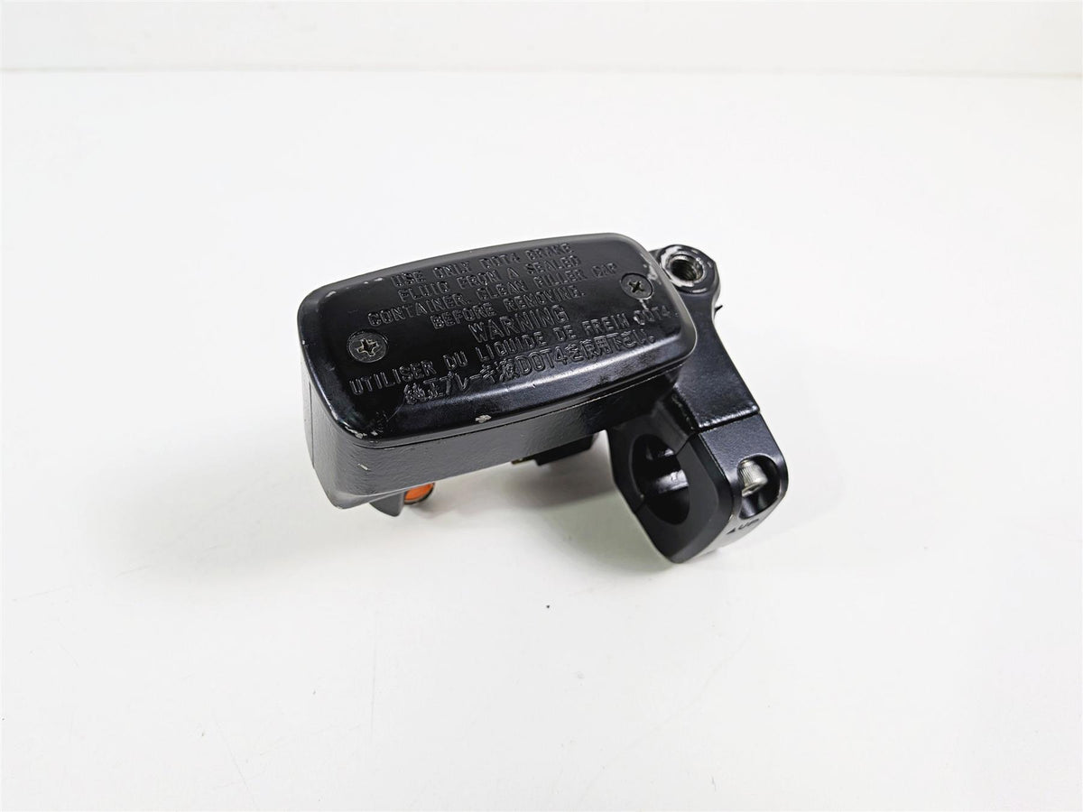 2014 Suzuki M109R VZR1800 Boulevard Front Brake Master Cylinder 59600-10FD0 {{ shop.shopifyCountryName }} - Mototech271