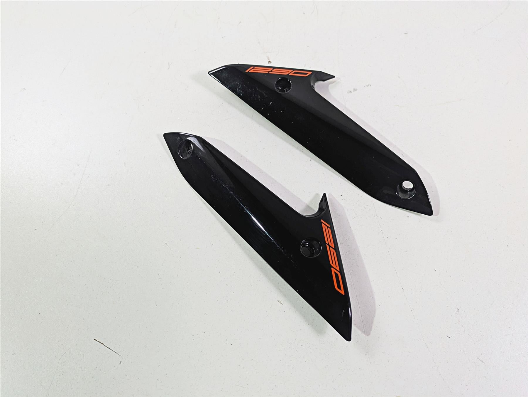 2018 KTM 1290 Super Duke R Rear Side Fairing Cover Cowl Set 61608041000 {{ shop.shopifyCountryName }} - Mototech271