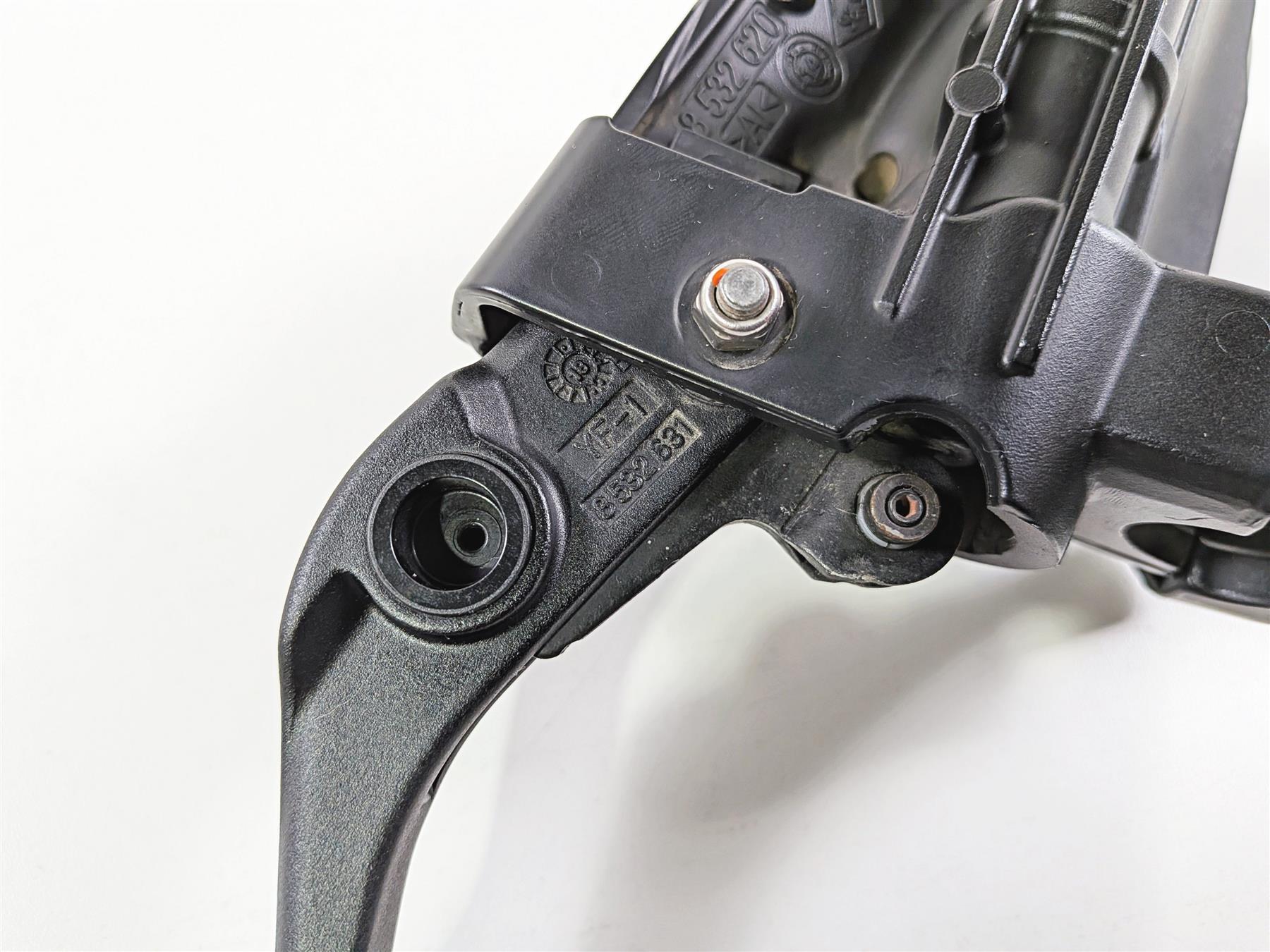 2015 BMW R1200GS K50 Front Brake Master Cylinder & Lever 32728559604 {{ shop.shopifyCountryName }} - Mototech271