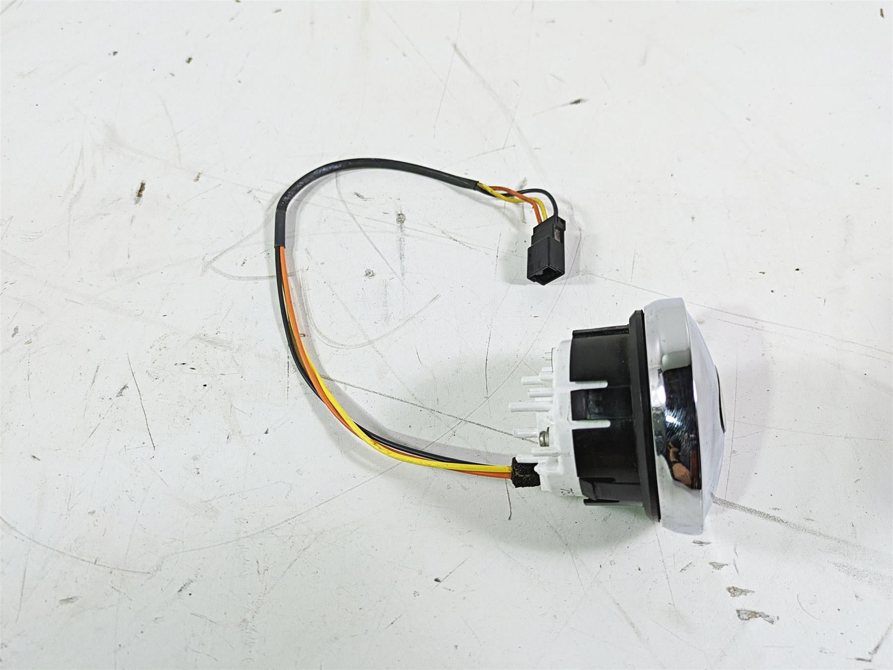 2012 Harley FLD Dyna Switchback Fuel Gas Petrol Level Gauge 75241-08 {{ shop.shopifyCountryName }} - Mototech271