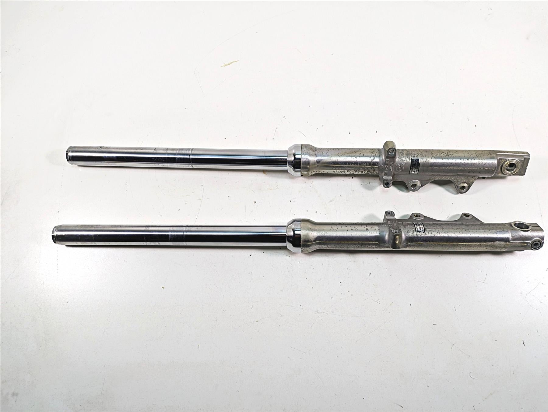 1999 Harley Dyna FXDL Low Rider 39mm Dual Caliper Front Fork Leg Set 45949-92 {{ shop.shopifyCountryName }} - Mototech271