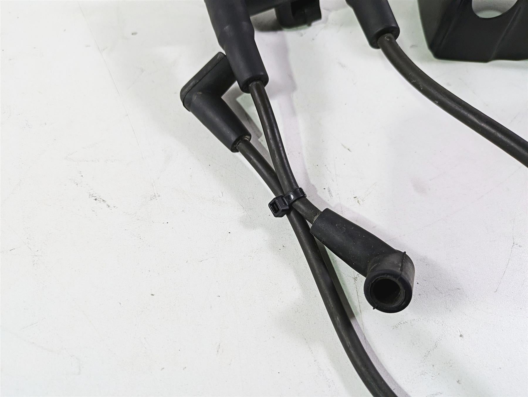 2008 Harley FLSTSB Cross Bones Delphi Ignition Coil & Cover Set 31696-07A {{ shop.shopifyCountryName }} - Mototech271