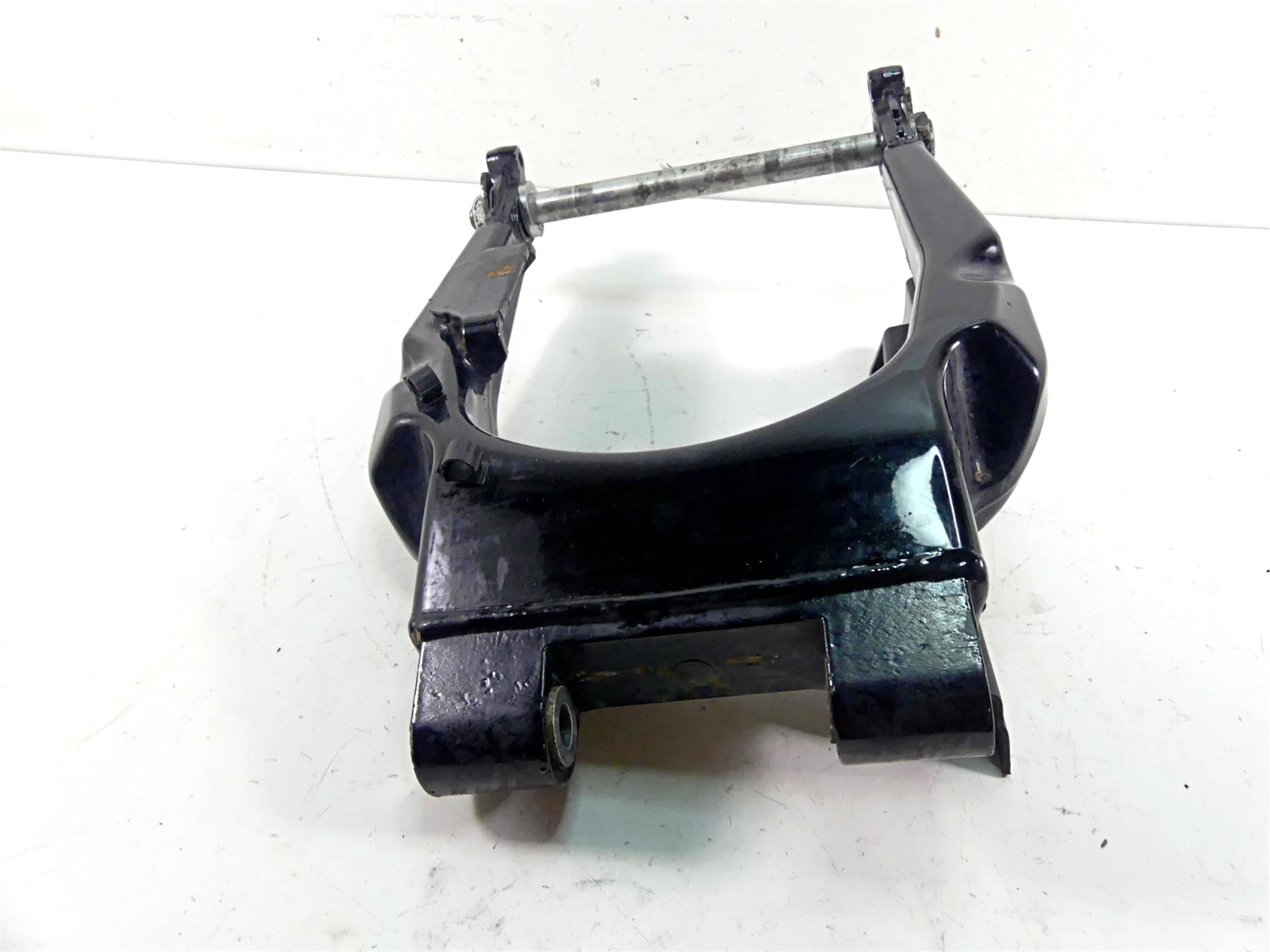 2011 Harley Touring FLTRX Road Glide Rear Swingarm Swing Arm Axle 47549-09A {{ shop.shopifyCountryName }} - Mototech271