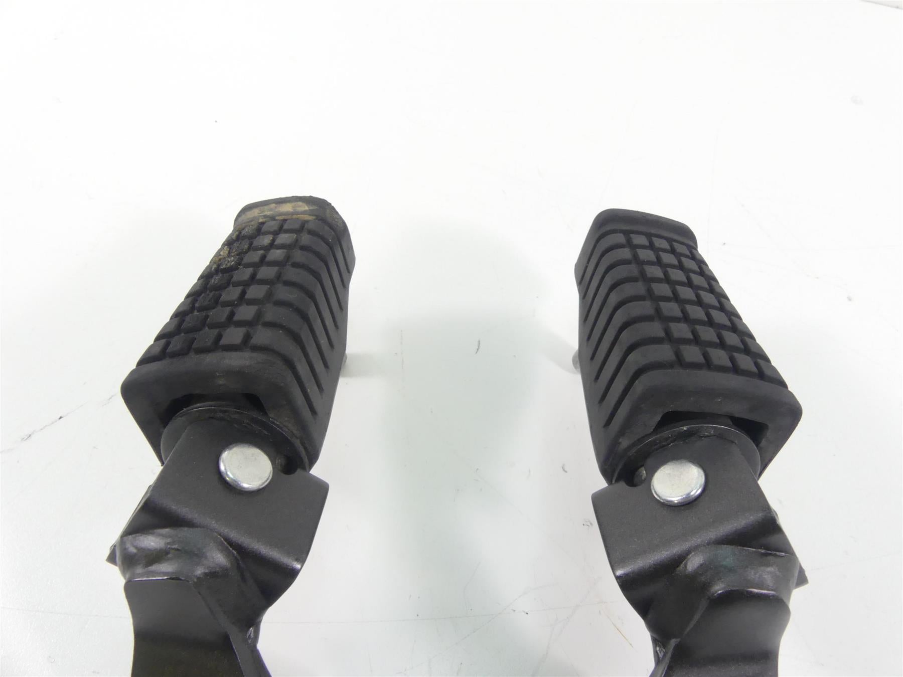 2022 Kawasaki KLR650 KL650 Adv Front Rider Footpeg Peg Set 34035-0001 34035-0002 {{ shop.shopifyCountryName }} - Mototech271