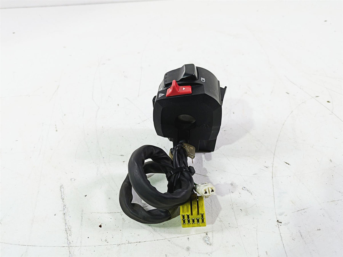 2016 Suzuki GSXR1000 Left Hand Turn Signal Lights Control Switch 37400-47H10 {{ shop.shopifyCountryName }} - Mototech271