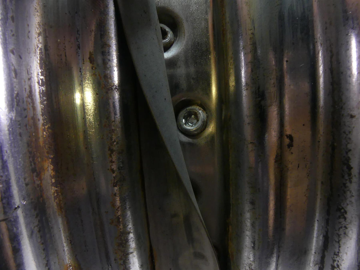 1999 Harley Dyna FXDL Low Rider Rear 16x3 Spoke Wheel Rim -Read 40975-86C {{ shop.shopifyCountryName }} - Mototech271