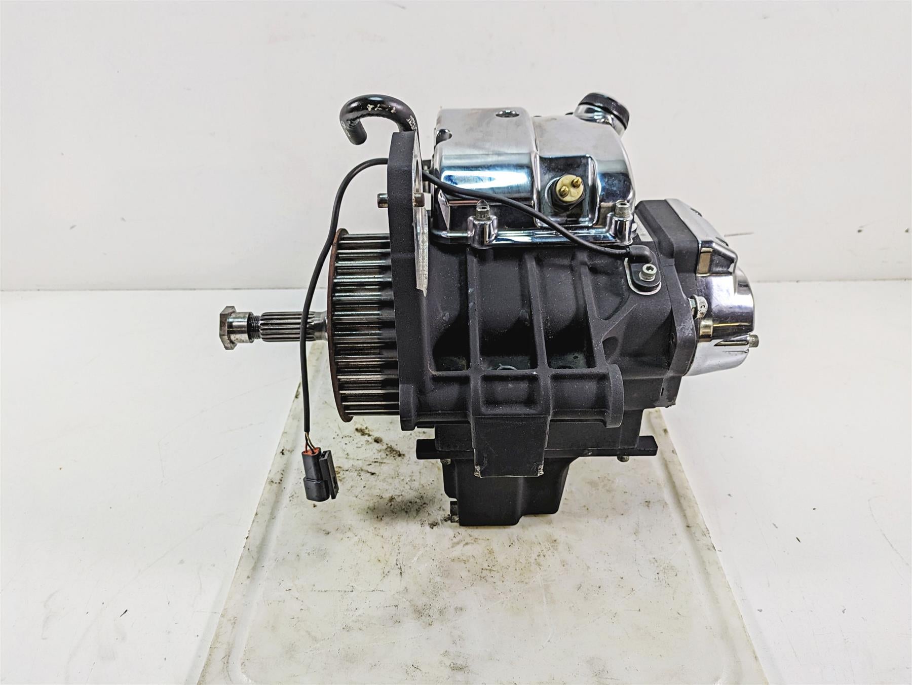 2005 Harley Dyna FXDL Low Rider Transmission Gear Box 5 Speed - Read 33037-05 {{ shop.shopifyCountryName }} - Mototech271