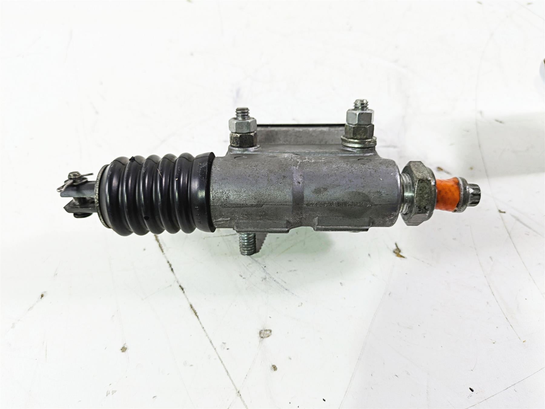 1992 Harley FLSTC Softail Heritage Rear Brake Master Cylinder + Cover 42468-87E {{ shop.shopifyCountryName }} - Mototech271