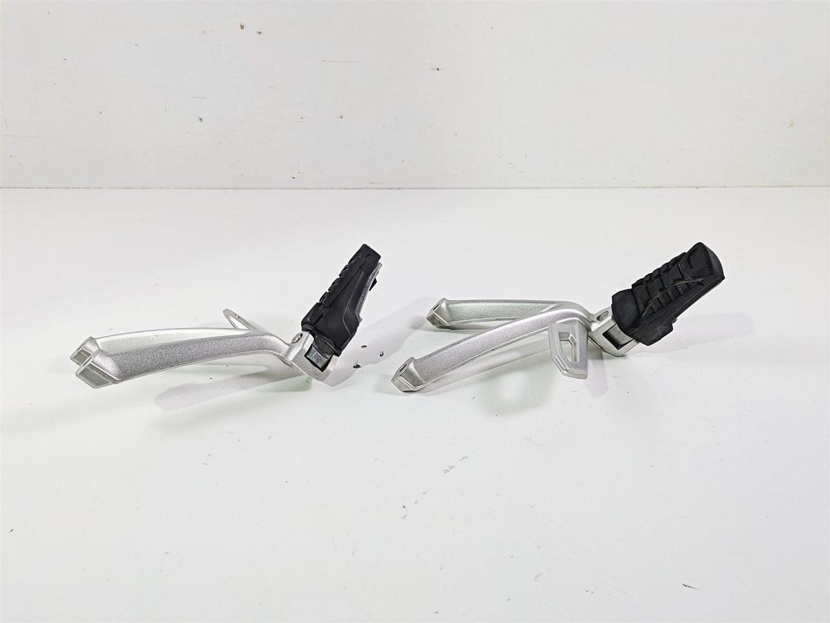 2015 BMW R1200 GS Adv K51 Rear Passenger Footpeg Set 46718526741 46718526742 {{ shop.shopifyCountryName }} - Mototech271