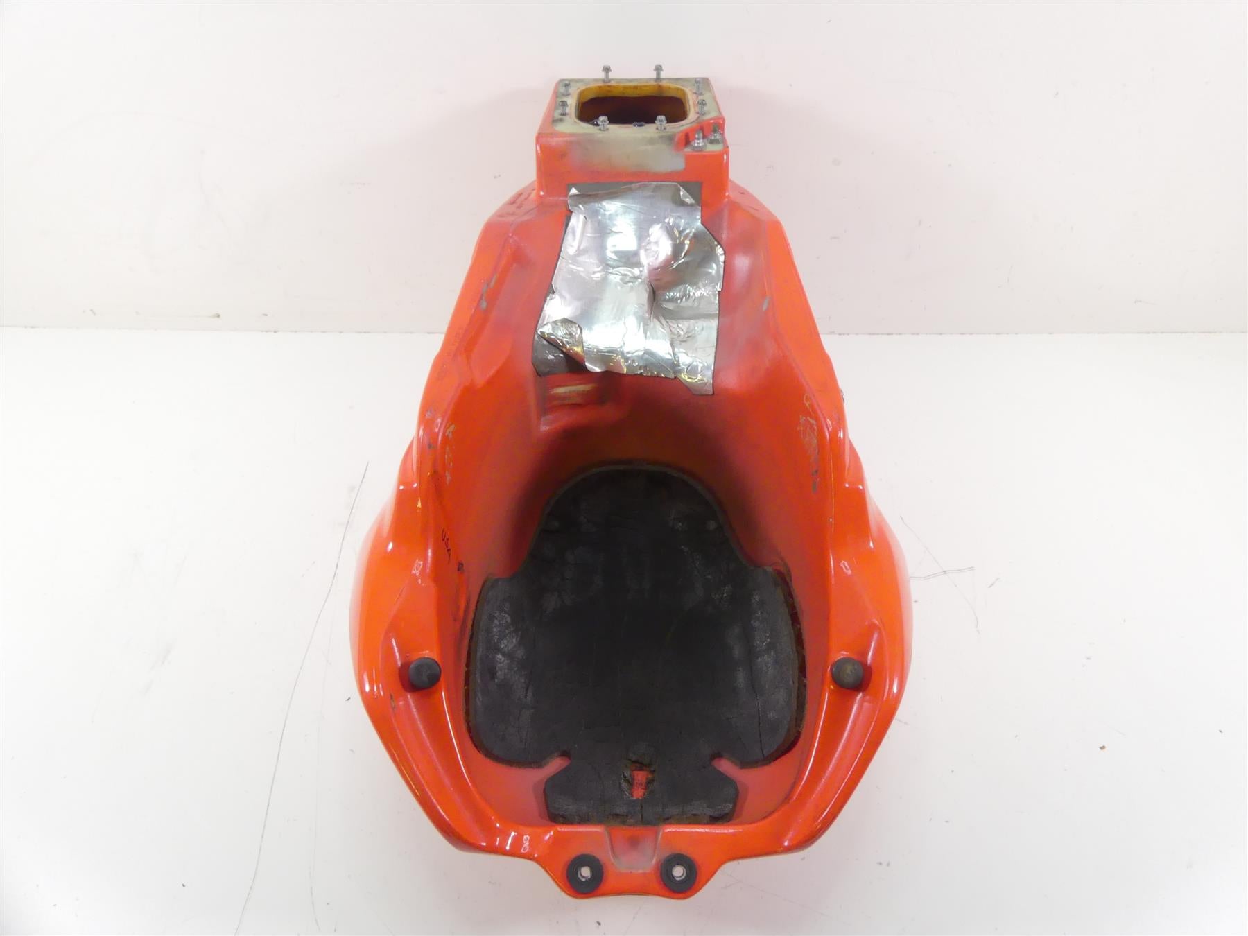 2004 Aprilia RSV1000 R Mille Fuel Gas Petrol Tank -Read 106207 {{ shop.shopifyCountryName }} - Mototech271