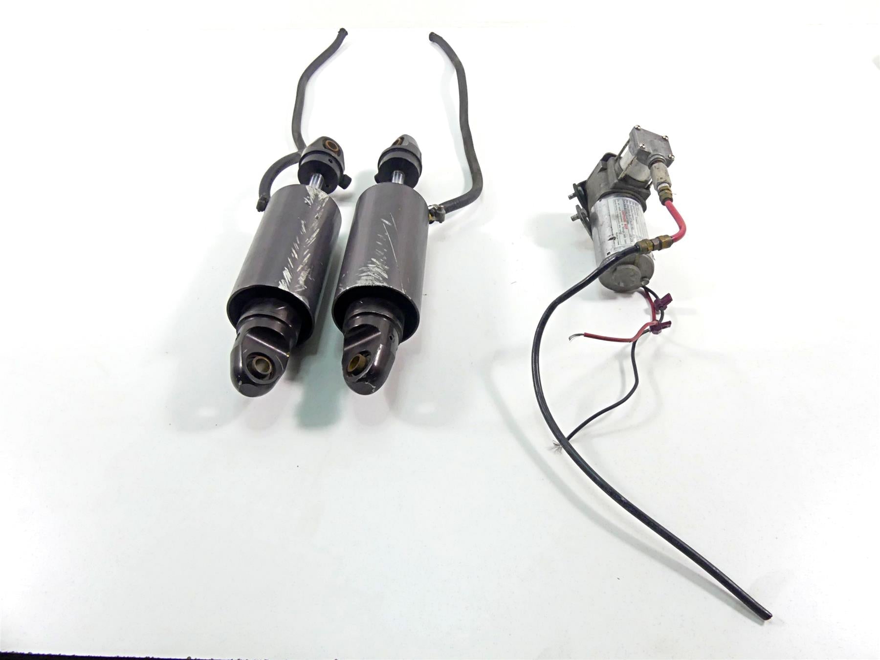 2014 Harley VRSCF Muscle V-Rod Arnott Ultimate Air Suspension Shock Kit MC-3110 | Mototech271