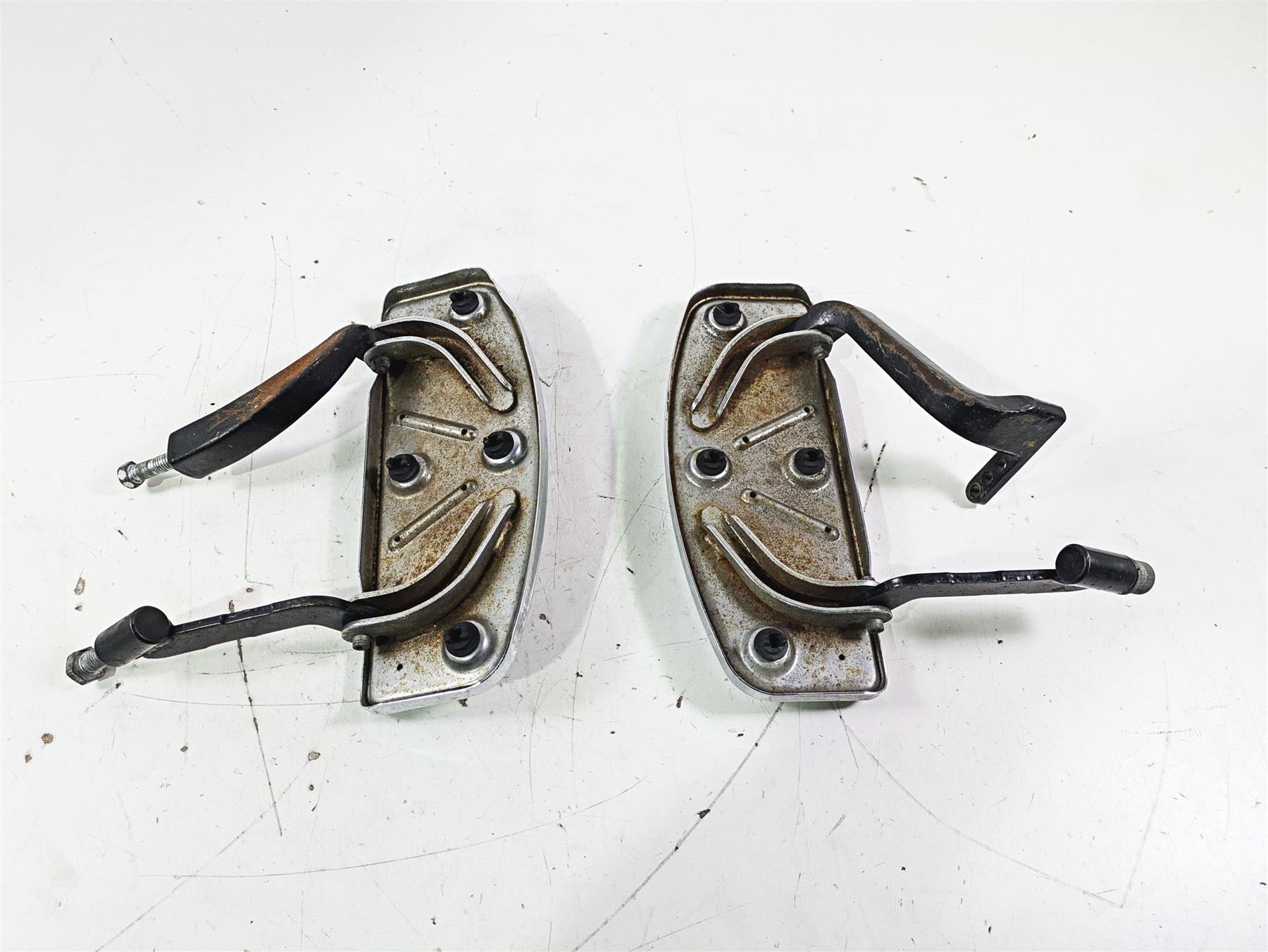 2003 Harley Touring FLHTCUI E-Glide 100th Front Nostalgic Floorboards 50622-83C {{ shop.shopifyCountryName }} - Mototech271