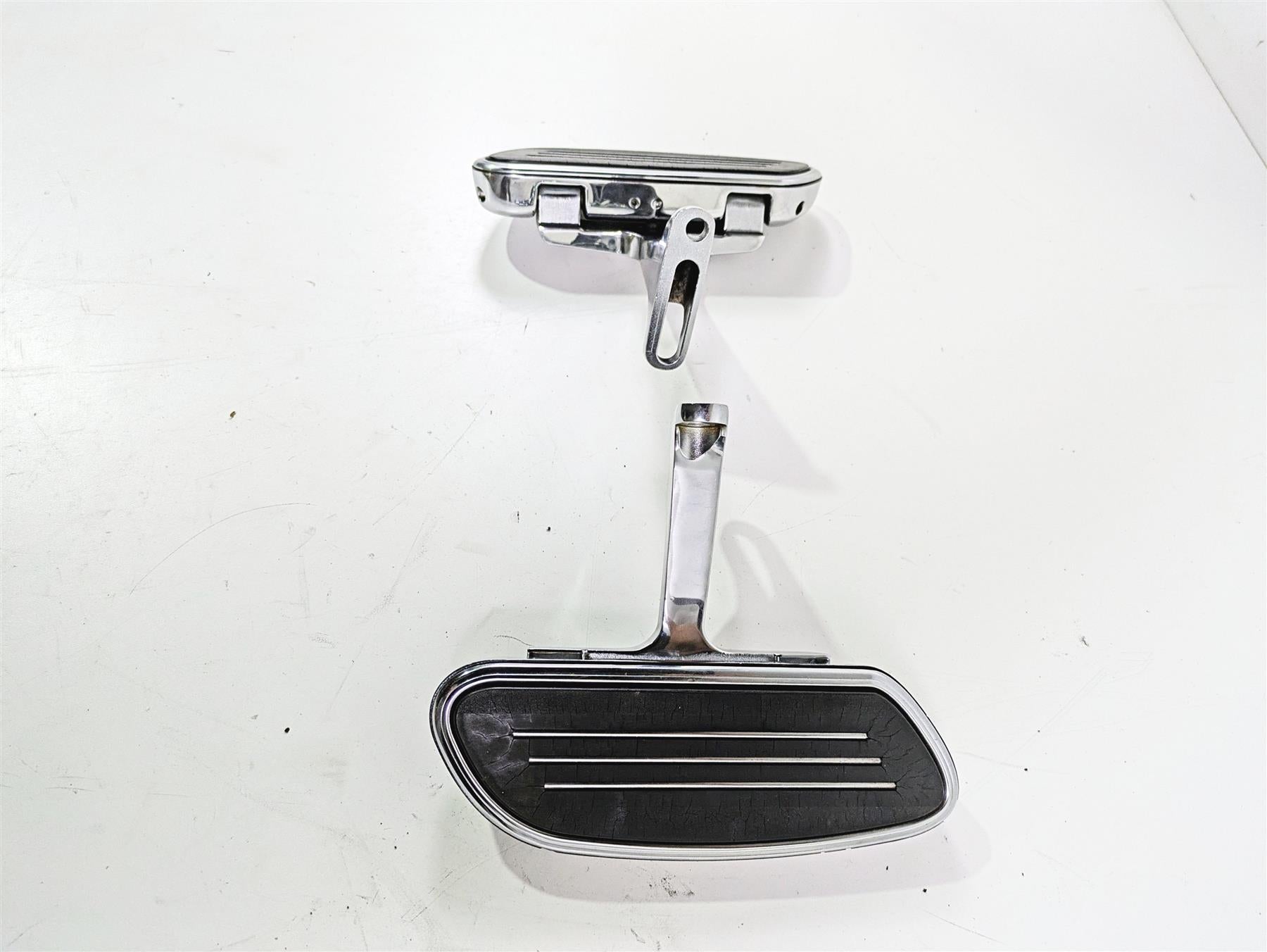 2010 Harley Touring FLHX Street Glide Streamline Rear Floorboards DR-2151HLO1606 {{ shop.shopifyCountryName }} - Mototech271