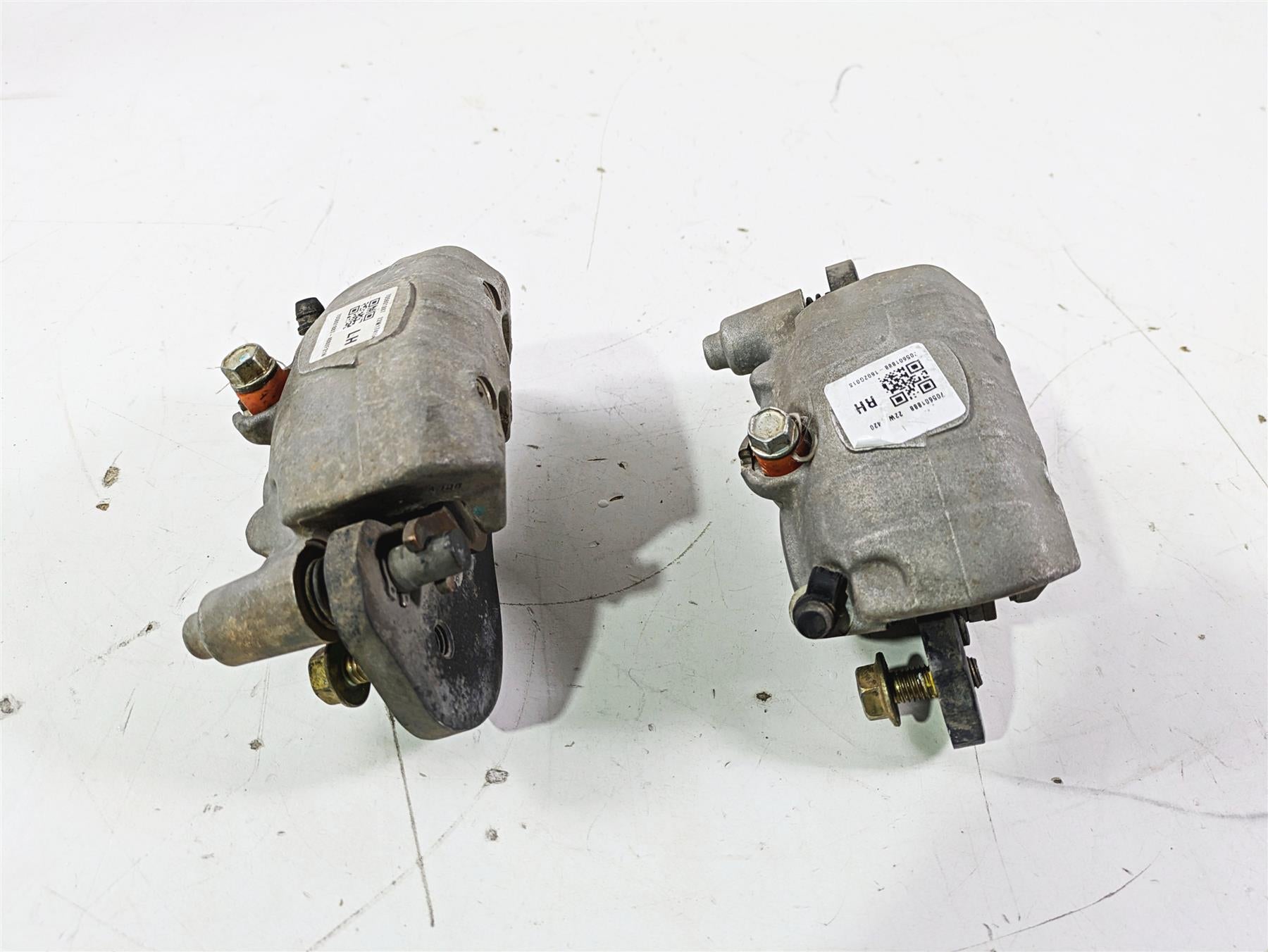 2023 Can Am Maverick X3 XMR Turbo RR Front Brake Caliper Set 705601887 705601888 {{ shop.shopifyCountryName }} - Mototech271