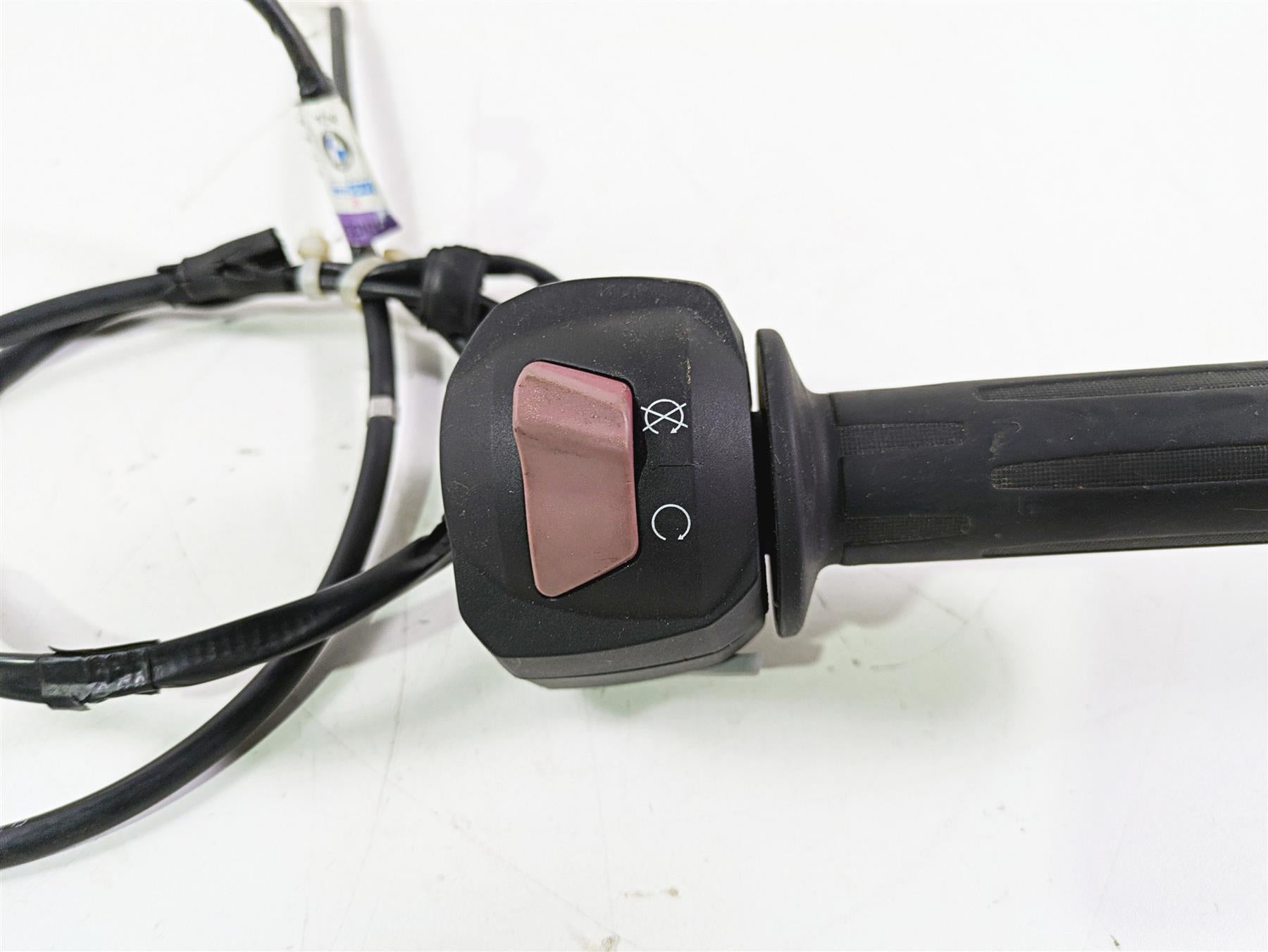 2019 BMW G310GS K02 Right Hand Stat Stop Throttle Control Switch 61318545350 {{ shop.shopifyCountryName }} - Mototech271