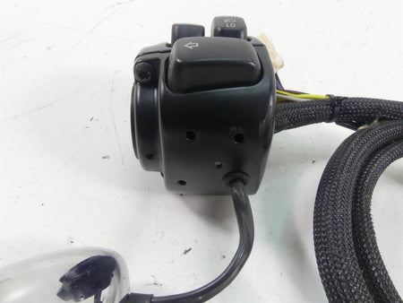 2010 Harley FXDWG Dyna Wide Glide Left Hand Control Switch & Blinker 71682-06A {{ shop.shopifyCountryName }} - Mototech271