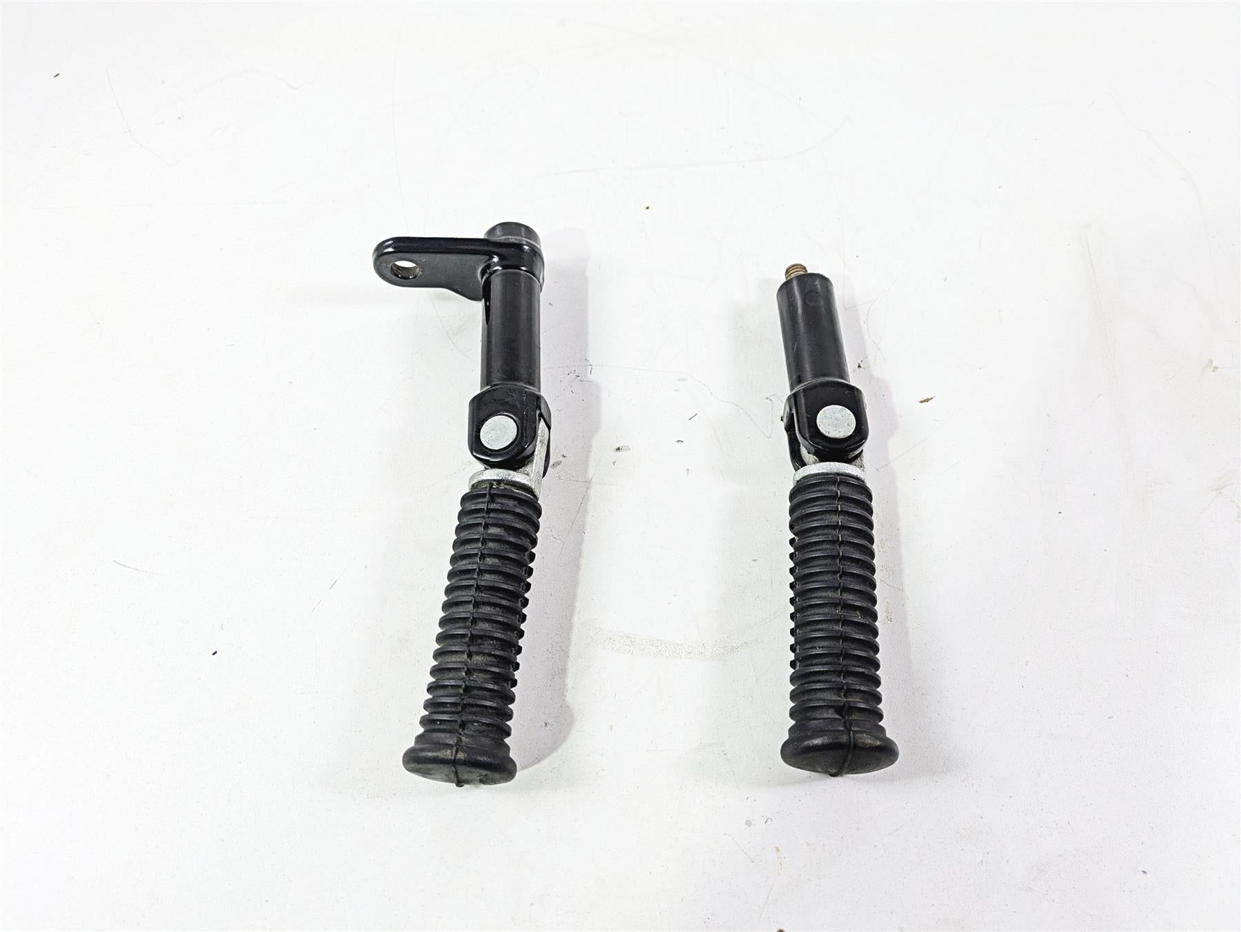 2014 Harley FLS Softail Slim Rear Passenger Footpeg Set 50932-08 {{ shop.shopifyCountryName }} - Mototech271