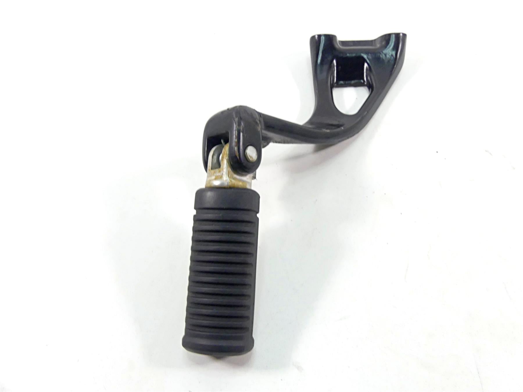 2020 Harley Softail FXST Standard Right Footpeg Foot Peg & Mount 50500601 {{ shop.shopifyCountryName }} - Mototech271