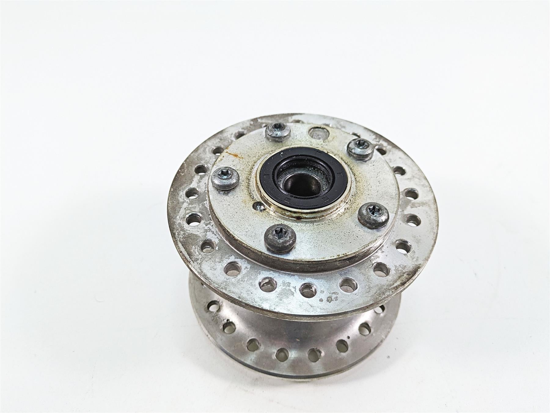 1986 Harley Sportster XLH 883 Front Spoke 19" Wheel Hub 43619-84 {{ shop.shopifyCountryName }} - Mototech271