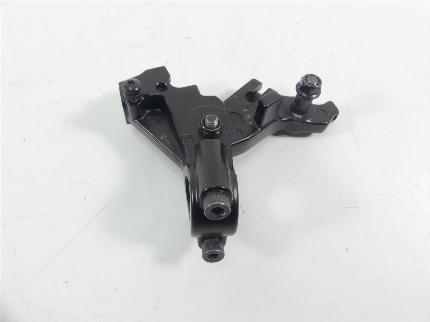 2018 Triumph Street Triple 765RS Clutch Perch T2049998 CG921 7A6903-107 {{ shop.shopifyCountryName }} - Mototech271