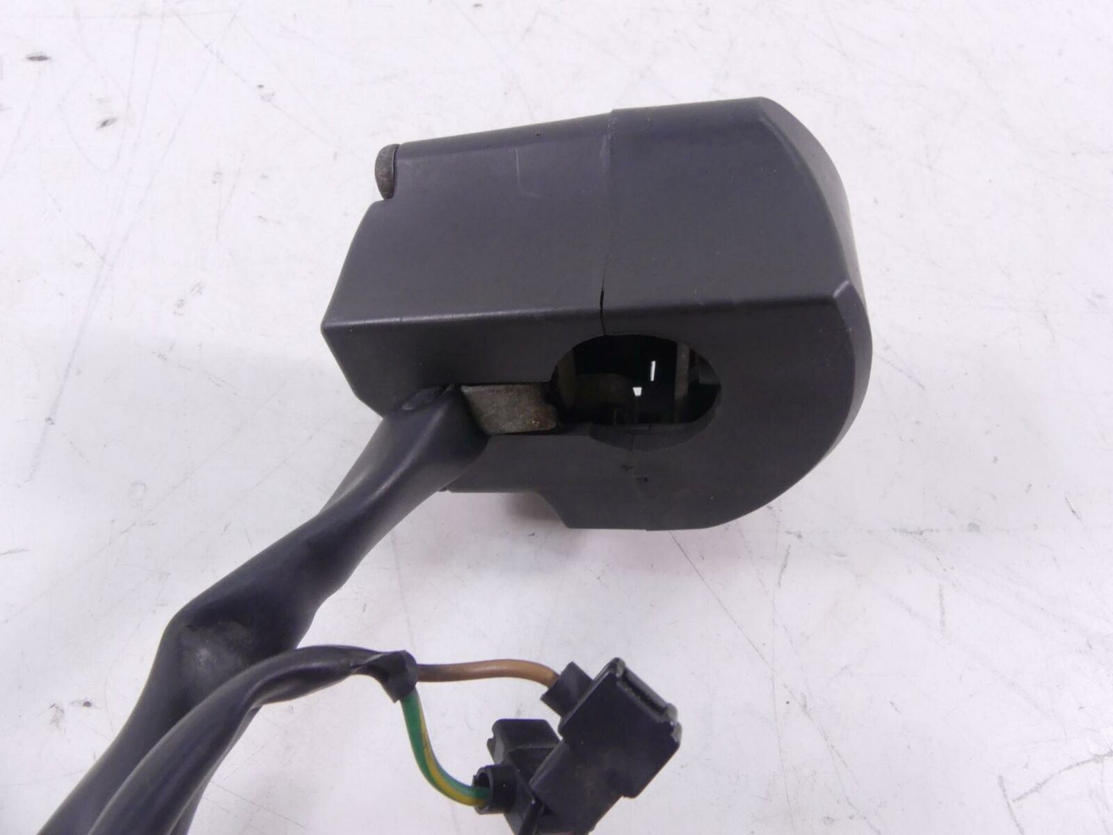 2012 Yamaha XT1200 Super Tenere Right Control Switch Start Kill Mode 23P-83963-0 {{ shop.shopifyCountryName }} - Mototech271