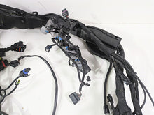 Load image into Gallery viewer, 2021 Harley Touring FLTRX Road Glide Main Wiring Harness Abs - No Cut 69202230
