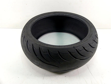 Used Rear Motorcycle Tire Avon Cobra AV92 240/40VR18 4120211 {{ shop.shopifyCountryName }} - Mototech271
