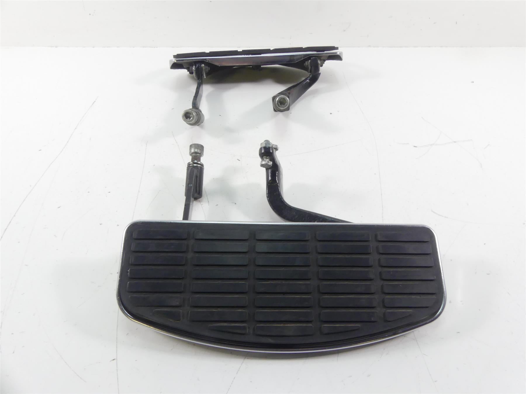 1998 Harley Touring FLHTC Electra Glide Front L+R Rider Floor Board Set 50621-79 {{ shop.shopifyCountryName }} - Mototech271