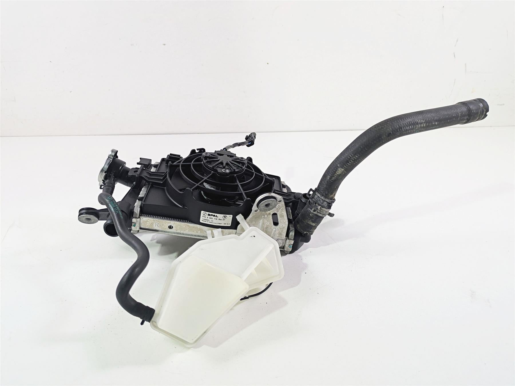 2016 BMW R1200RT K52 Right Radiator Fan Hoses Reservoir Set 17118546416 {{ shop.shopifyCountryName }} - Mototech271