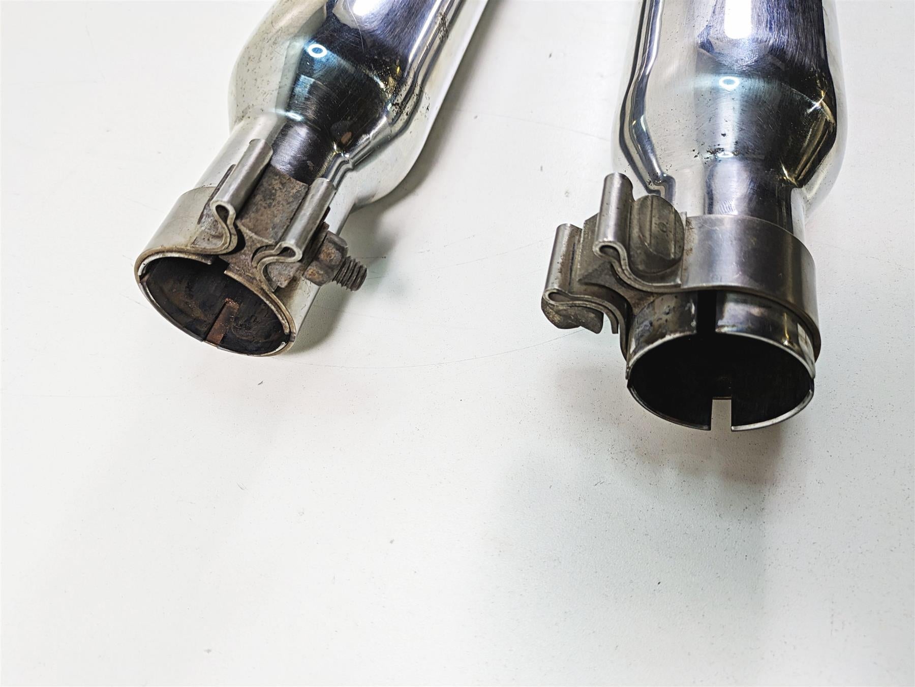 2006 Harley Touring FLHTCUI Electra Glide Exhaust Pipes Muffler 3" Outlet {{ shop.shopifyCountryName }} - Mototech271