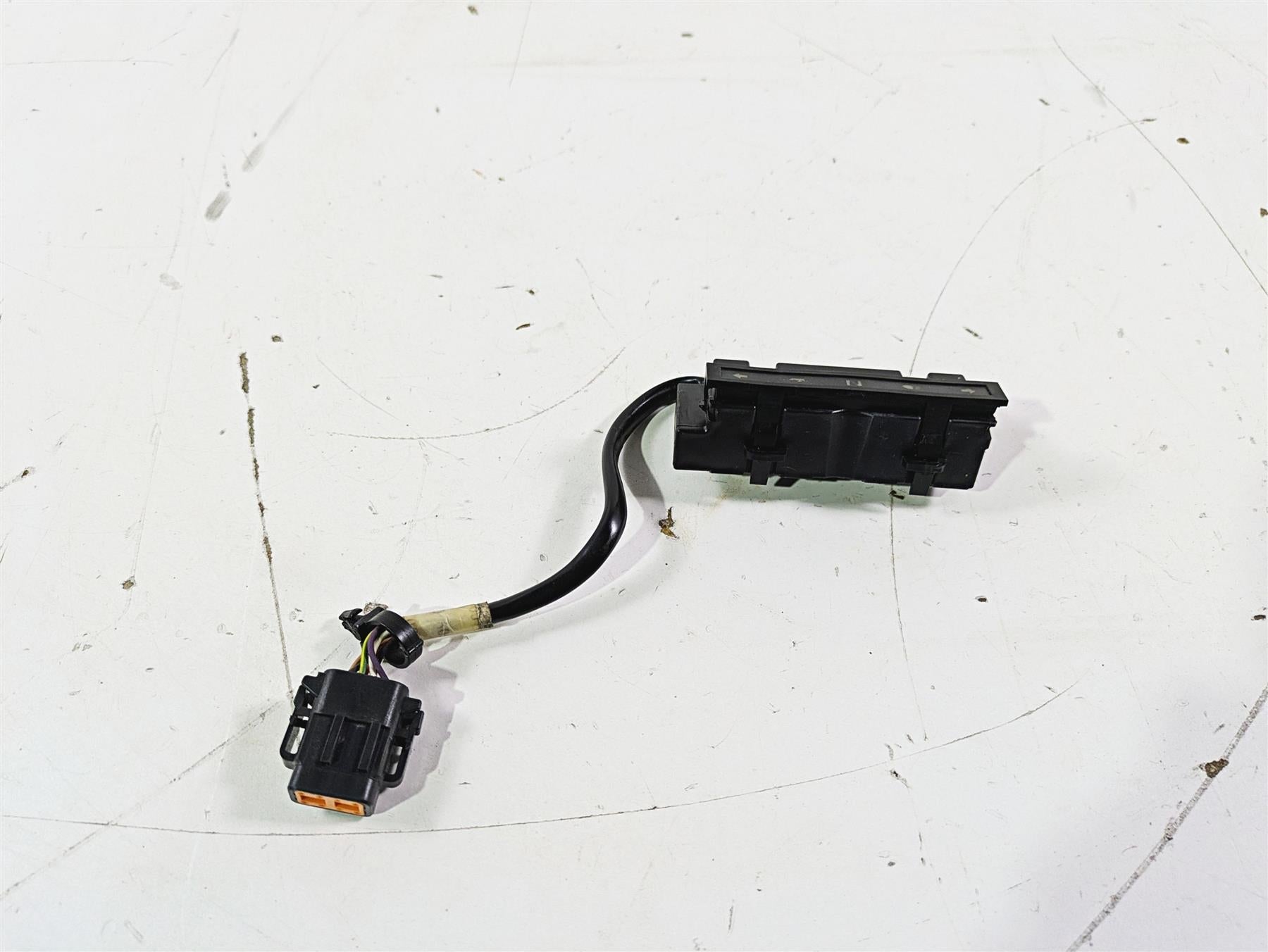 2005 Harley Softail FLSTSCI Heritage Springer Instrument Lights 68113-99C {{ shop.shopifyCountryName }} - Mototech271
