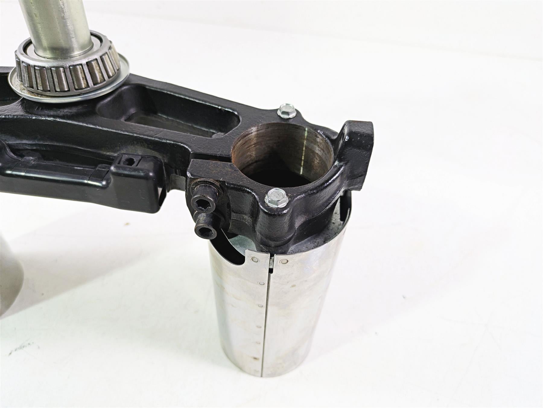 2015 Harley Touring FLHTKL Electra Glide Upper Lower Triple Tree Set 45900091A {{ shop.shopifyCountryName }} - Mototech271