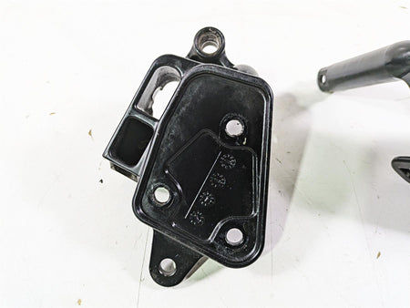 2003 Harley Softail FXSTDI Deuce 100th Front Footpeg Mounts 33683-00 42507-00B {{ shop.shopifyCountryName }} - Mototech271
