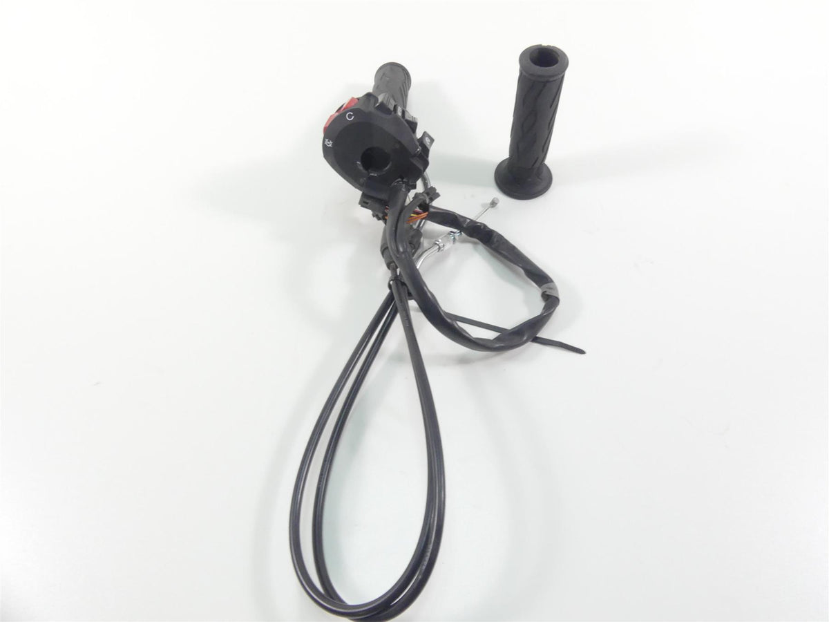 2022 Suzuki GSXR750 Right Hand Control Switch Throttle & Grips -Read 37200-47H30 {{ shop.shopifyCountryName }} - Mototech271