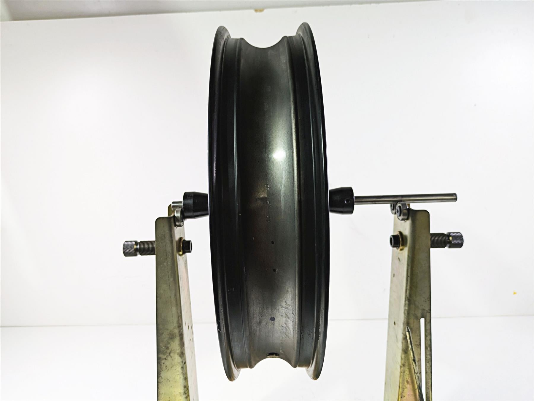 2009 Harley XR1200 Sportster Straight 18x3.5 Front Wheel Rim 43103-08 {{ shop.shopifyCountryName }} - Mototech271