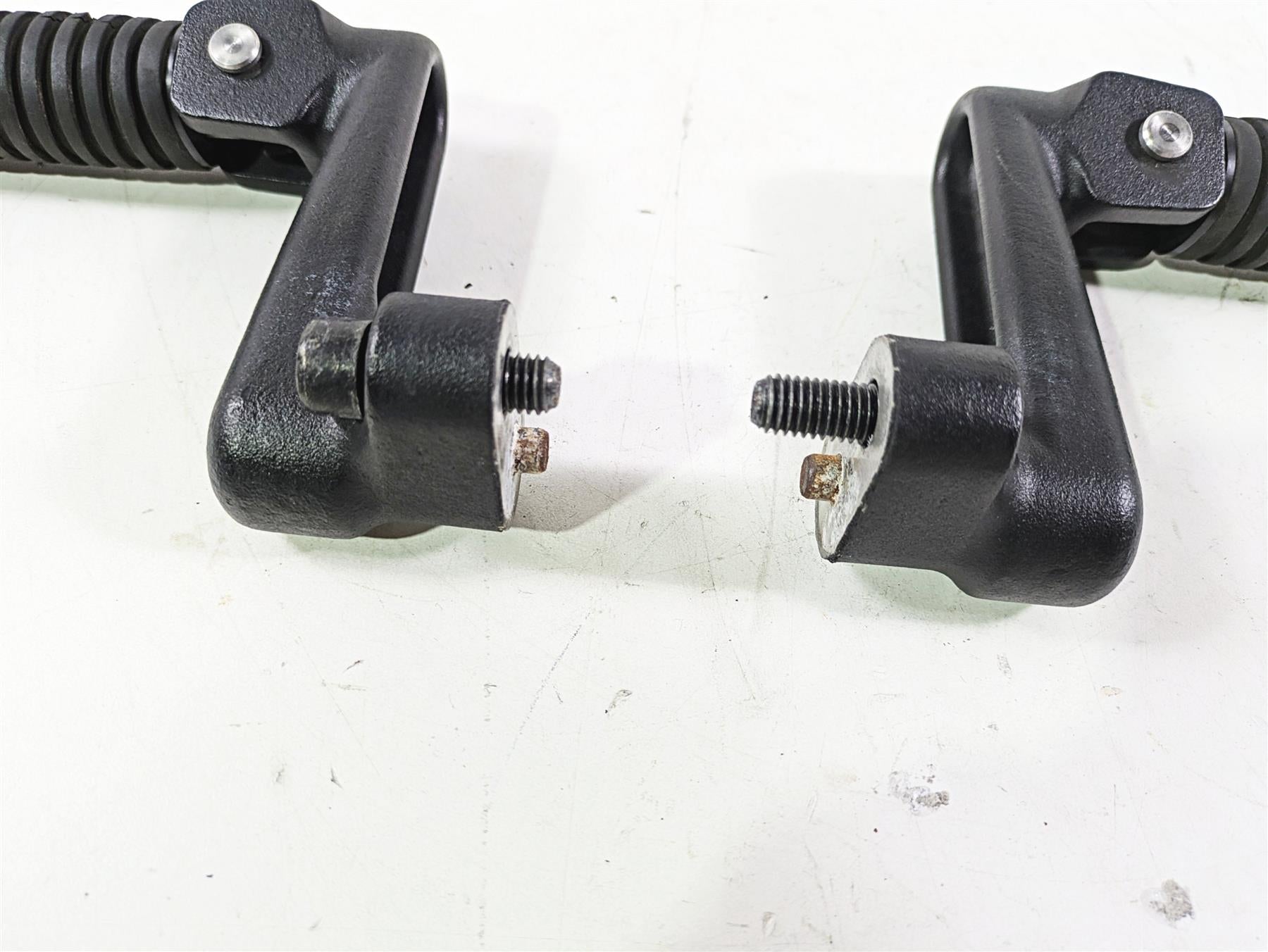2018 Indian Chieftain Limited Rear Passenger Foot Peg Set 5140869 5140870 {{ shop.shopifyCountryName }} - Mototech271