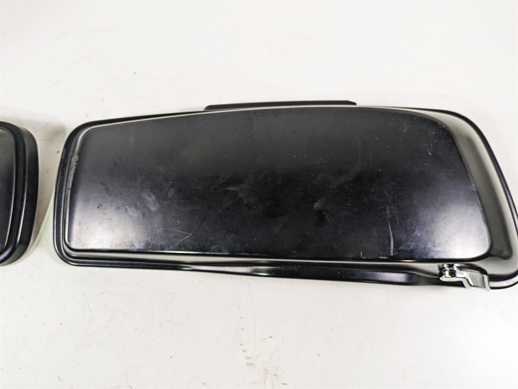 2017 Harley Touring FLTRXS Road Glide Left Right Saddlebag Lid Set Key 90200411 {{ shop.shopifyCountryName }} - Mototech271