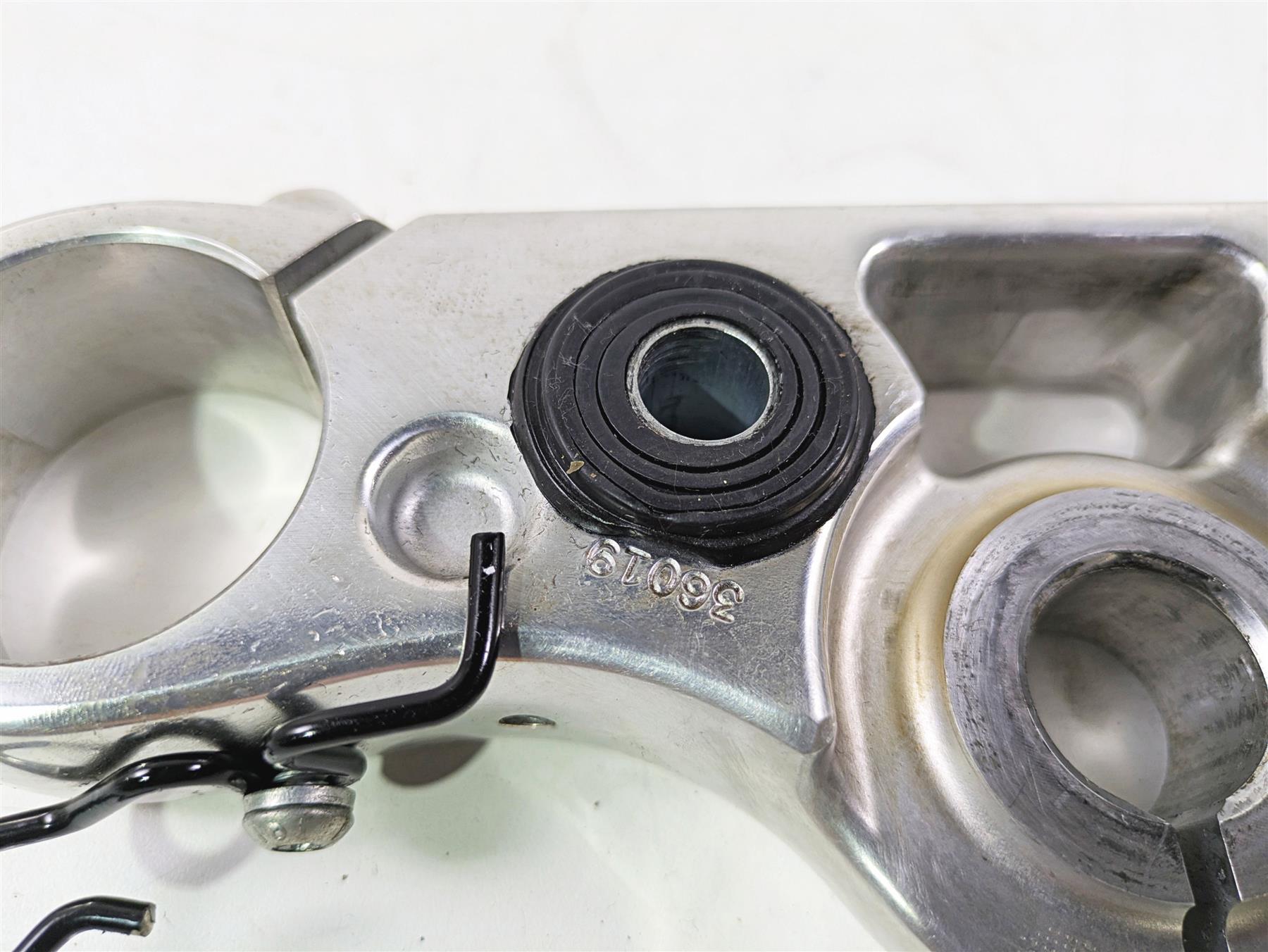 2020 Harley Softail FXST Standard Upper Triple Tree Steering Clamp 45900298 {{ shop.shopifyCountryName }} - Mototech271