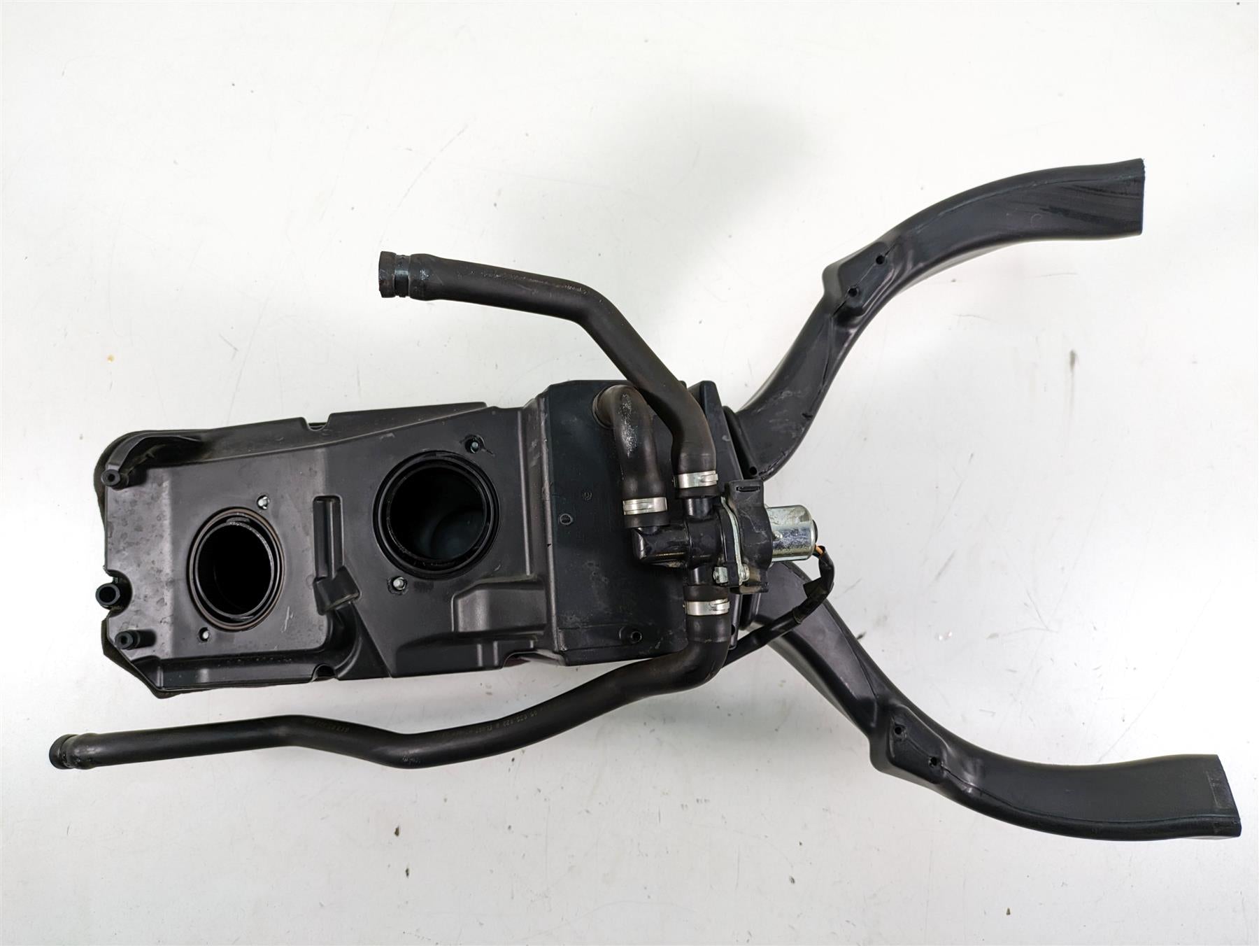 2018 KTM 1090 Adventure R Air Box Filter Breather Tube Duct Ram Set 60306001200 {{ shop.shopifyCountryName }} - Mototech271