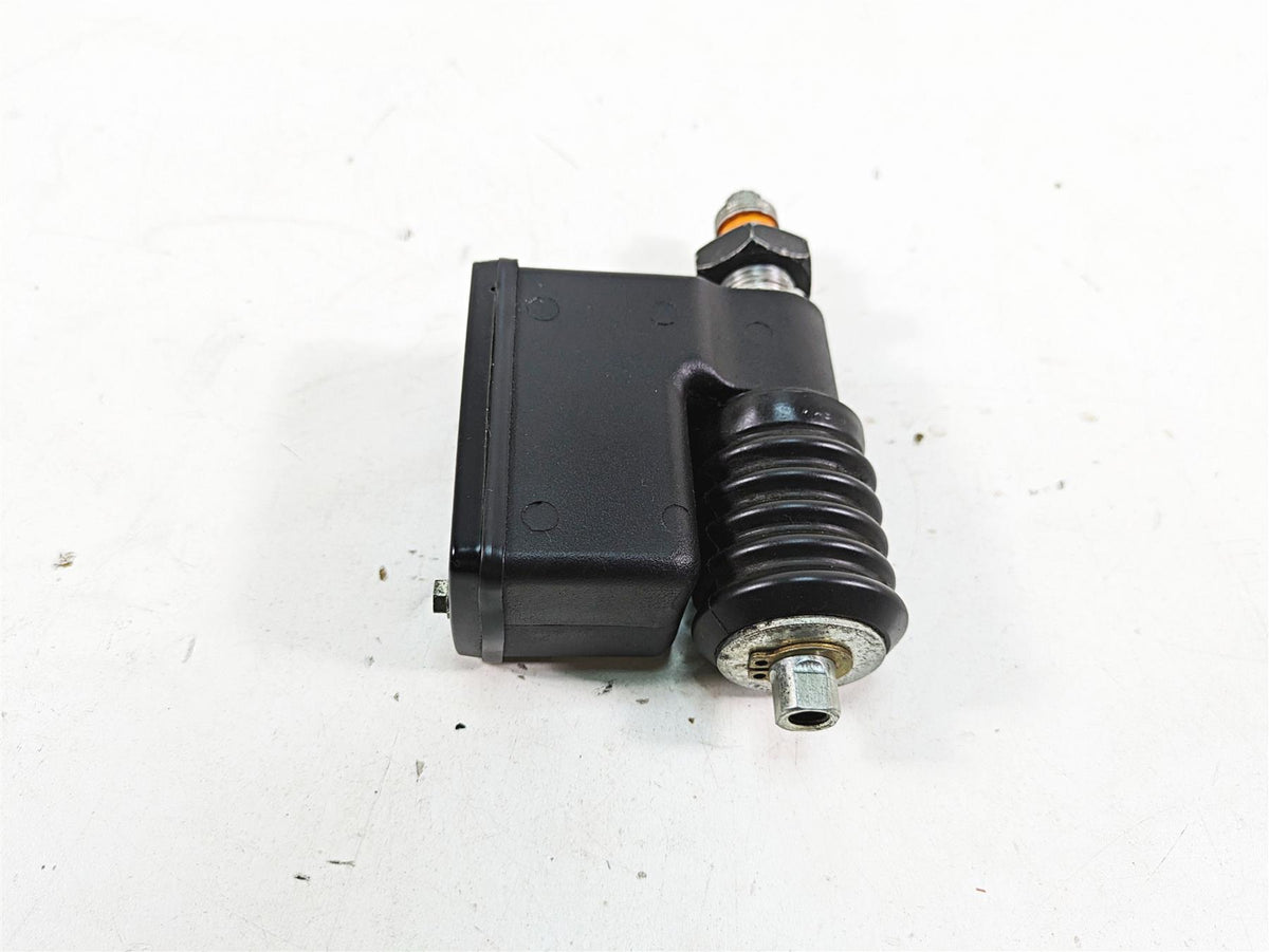 2005 Harley Dyna FXDL Low Rider Rear Brake Master Cylinder 42474-90C {{ shop.shopifyCountryName }} - Mototech271